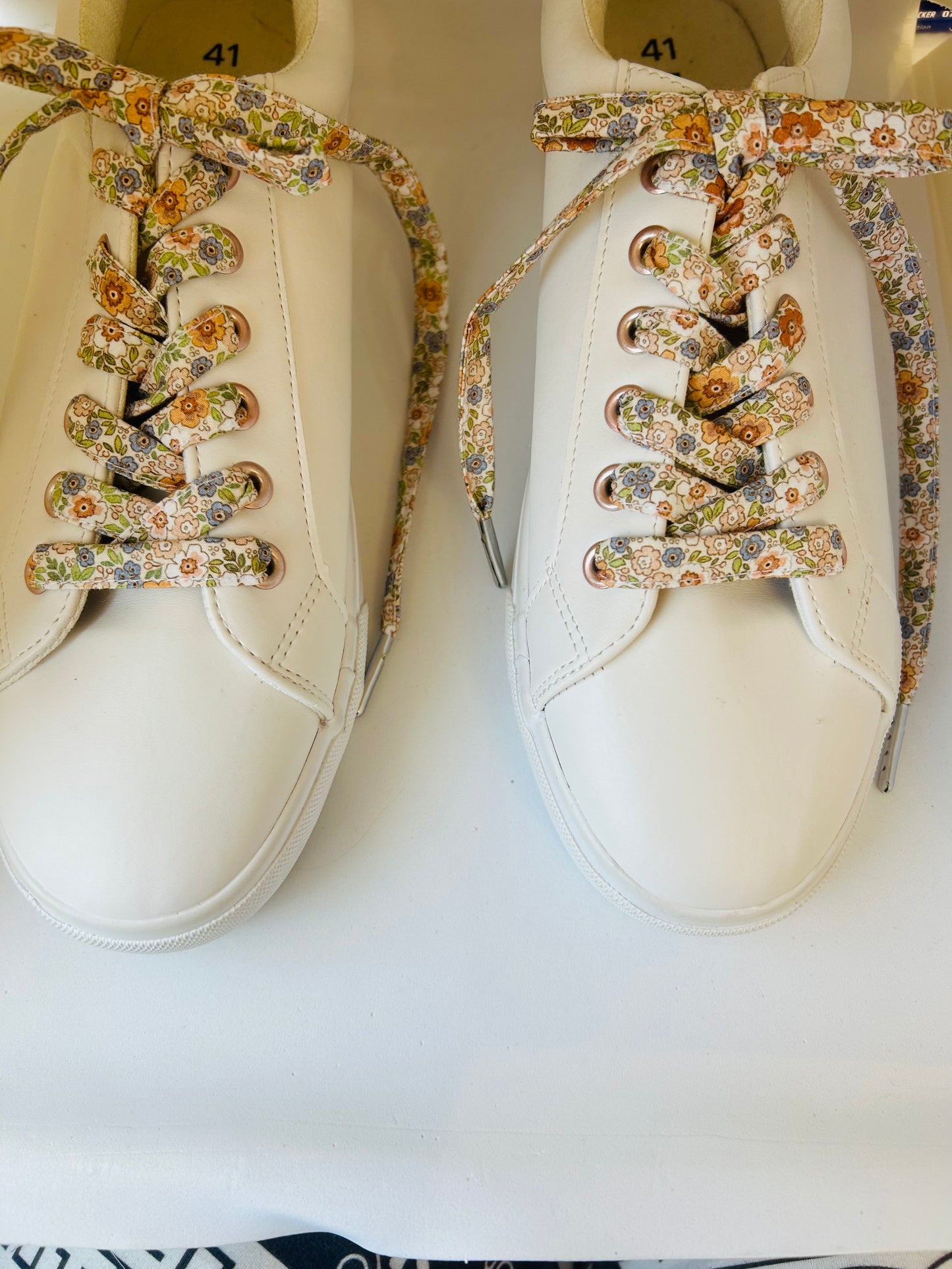 Lacets fleuri fait main