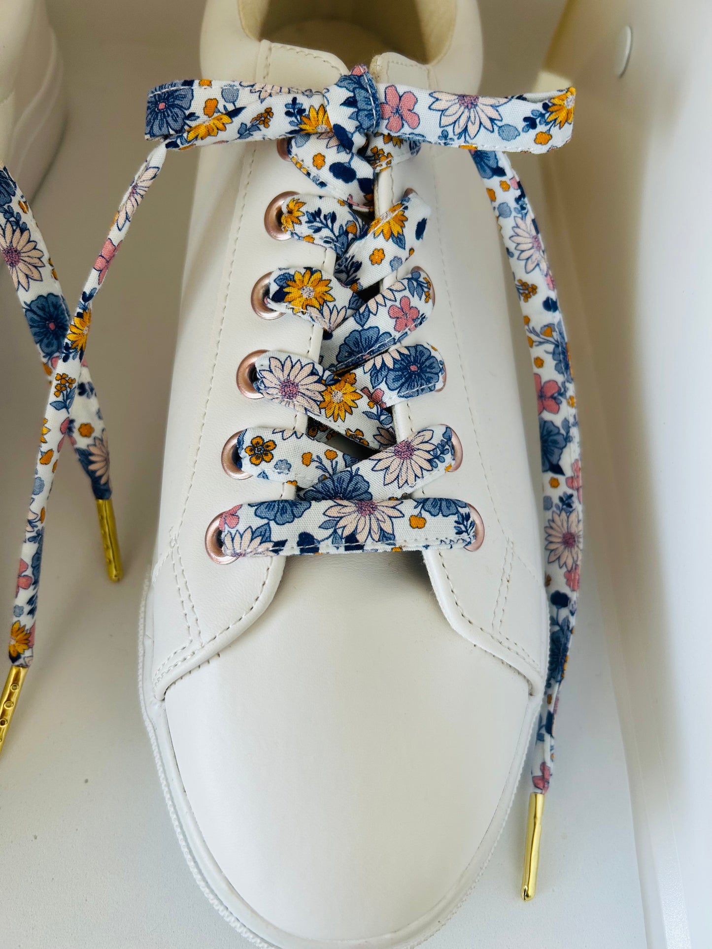 Lacets fleuri fait main