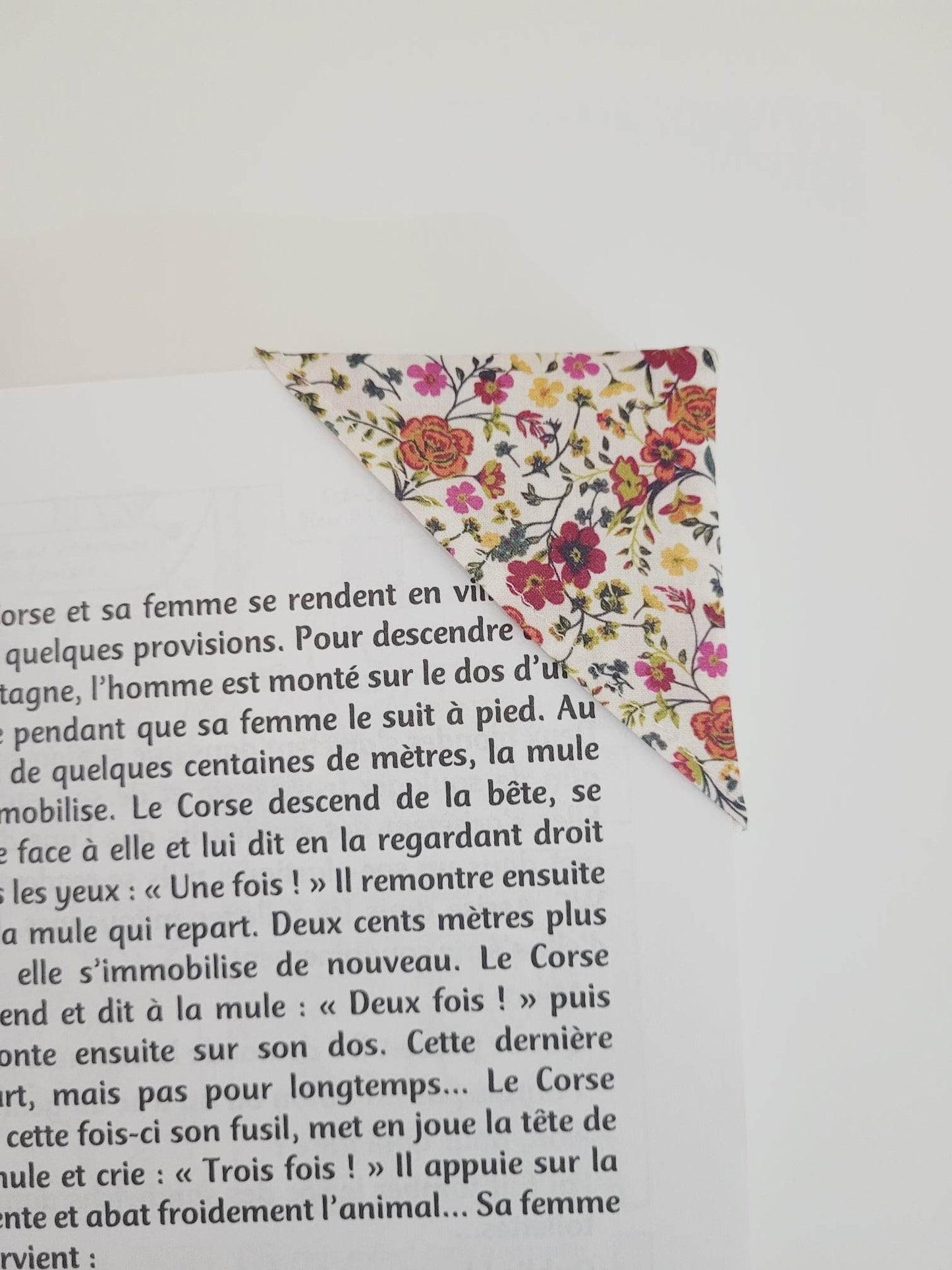 Marque-pages fleuri en tissu coton