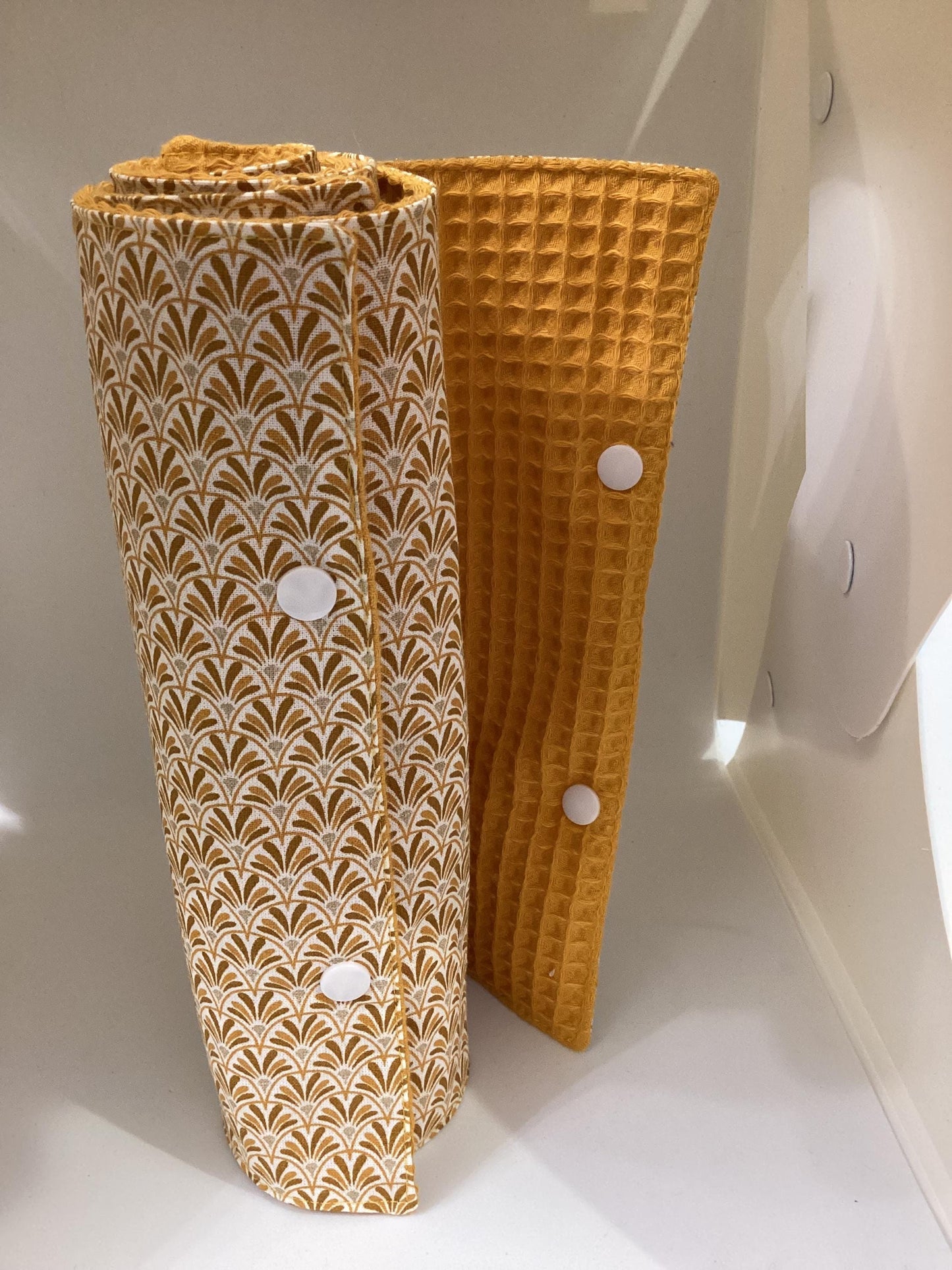 Essuie tout réutilisable motif style japonais moutarde.