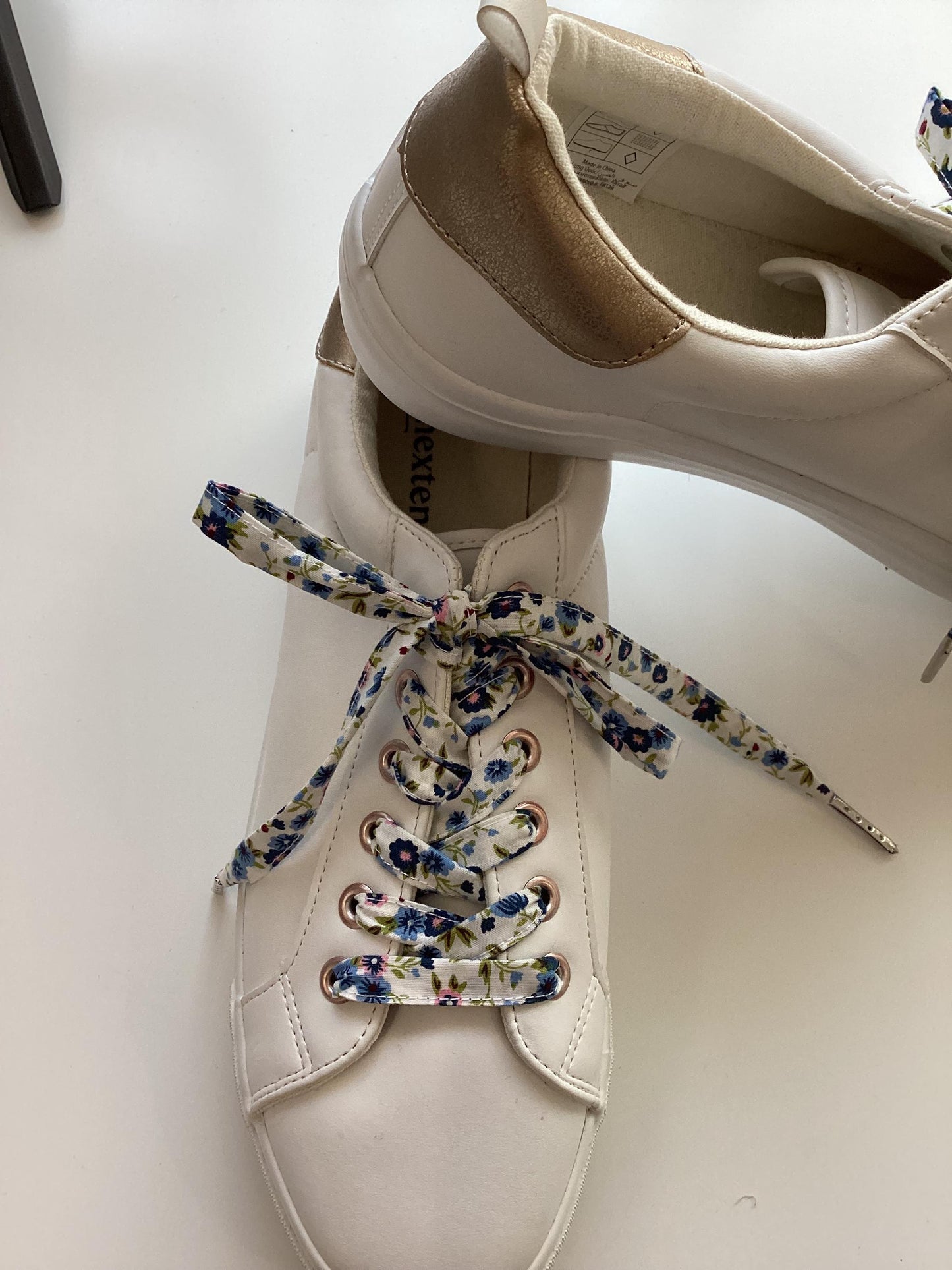 Lacets fleuri en coton