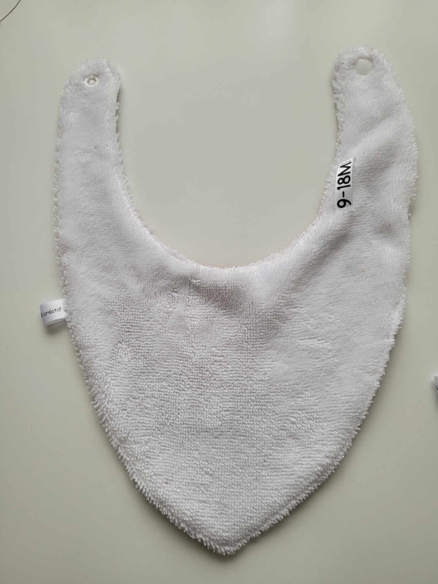 Bavoir bandana rouge orangé