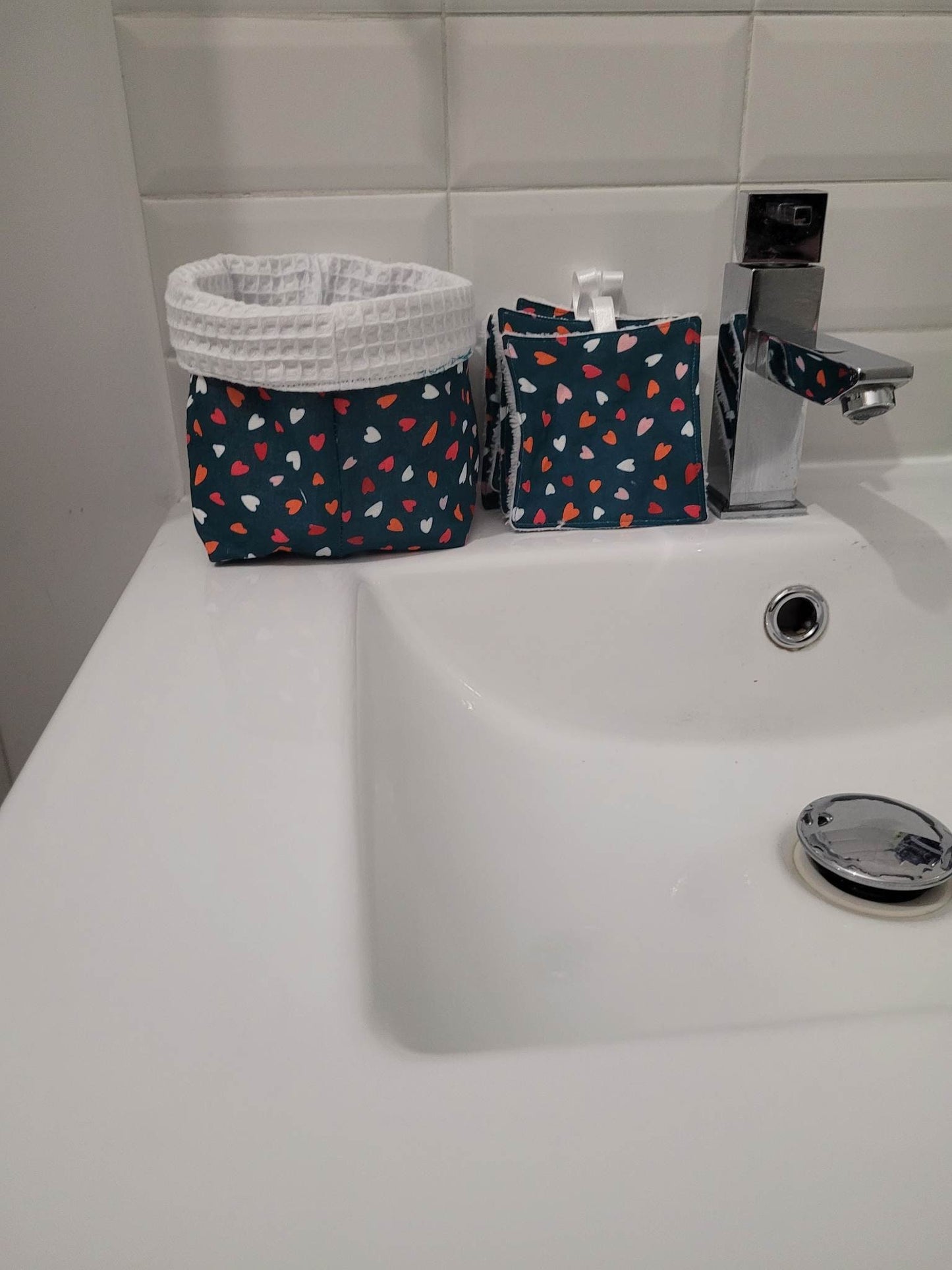 Panier et lingettes lavable coeur bio