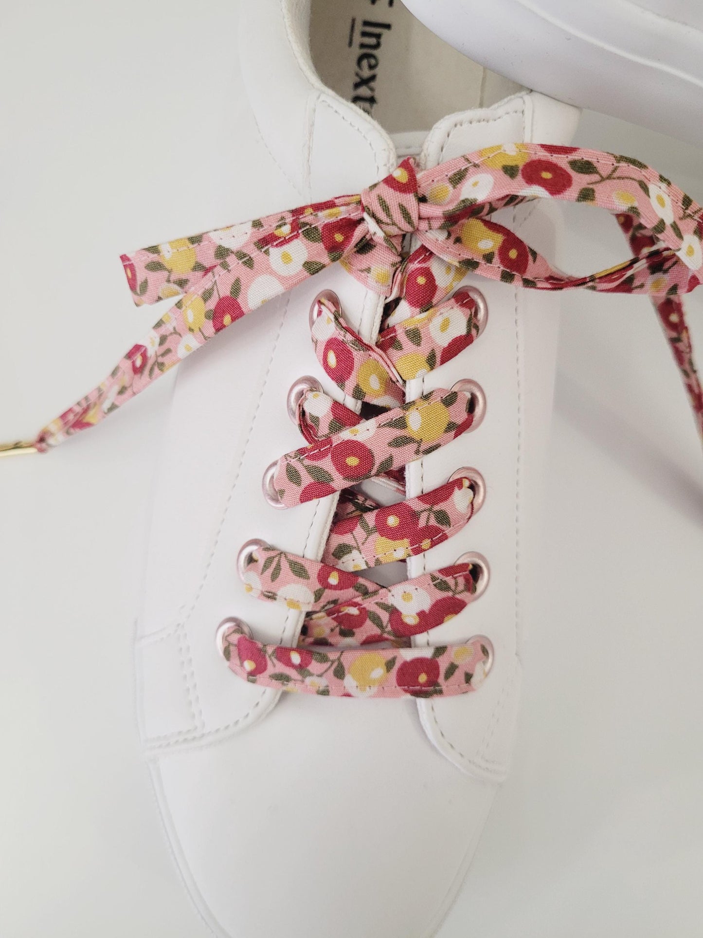 Lacets fleuri en coton