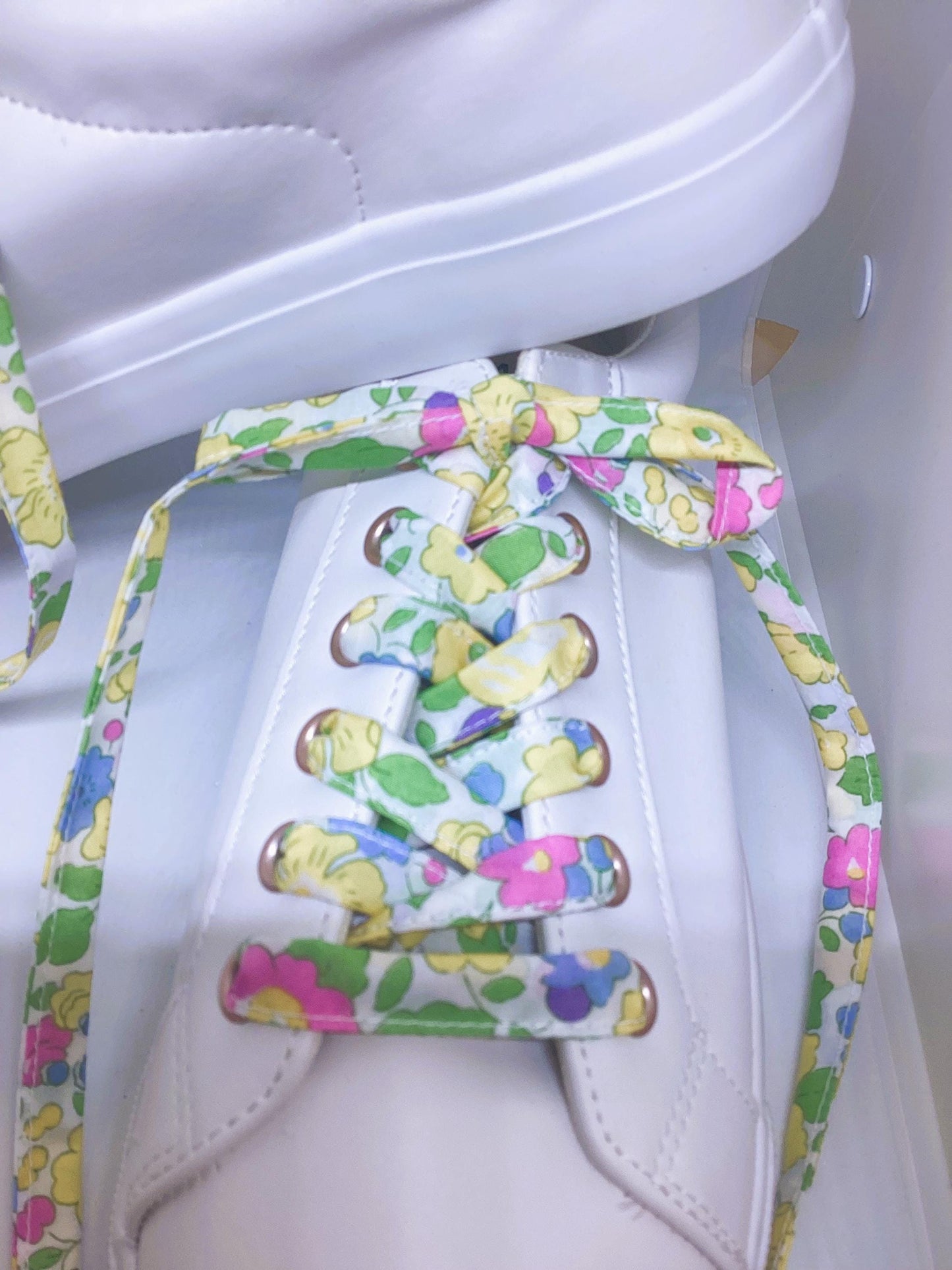 Lacets fleuri liberty jaune-vert-rose