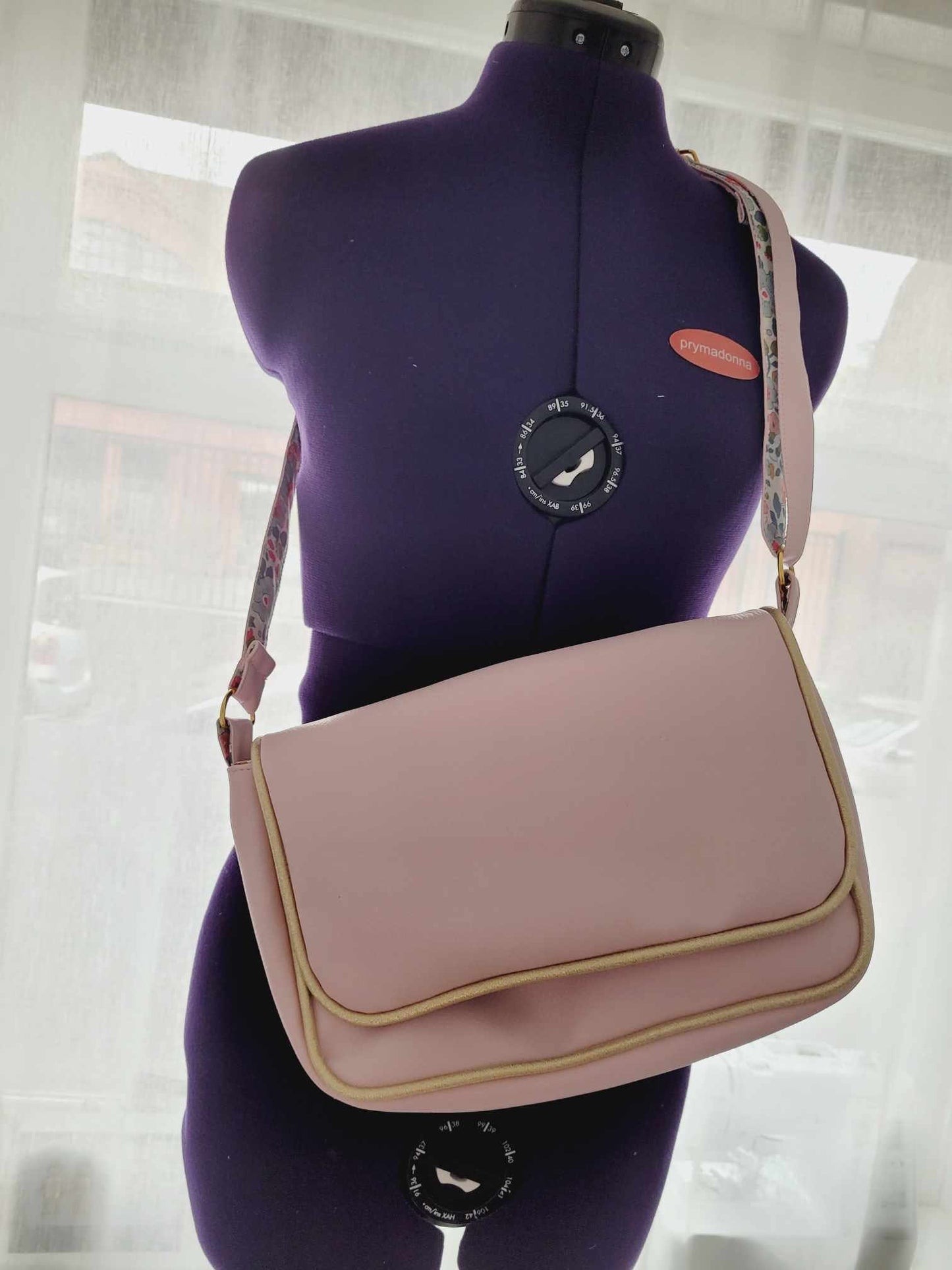 Sac à main simili cuir rose et liberty