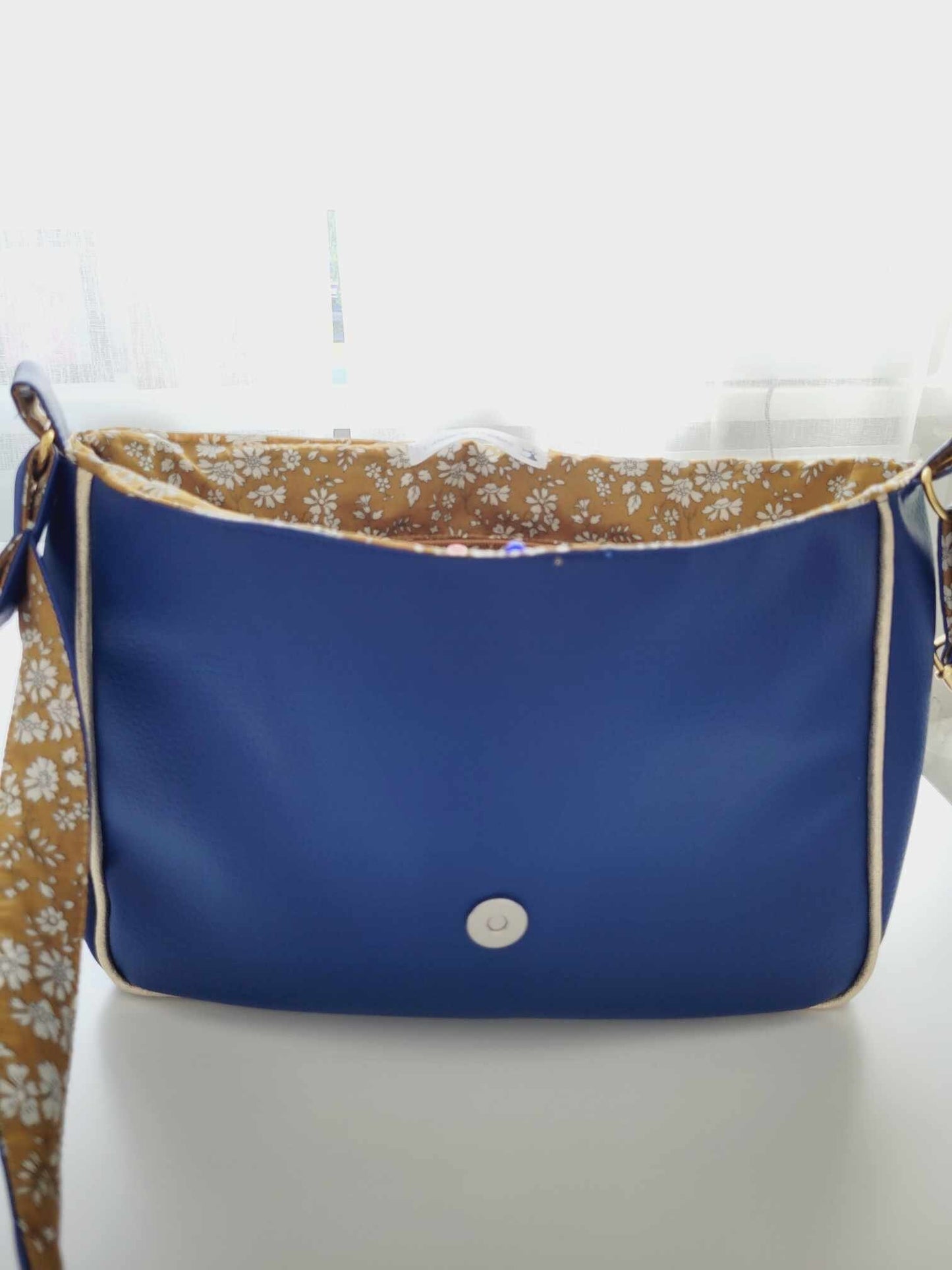 Sac à main simili cuir bleu marine et tissu liberty