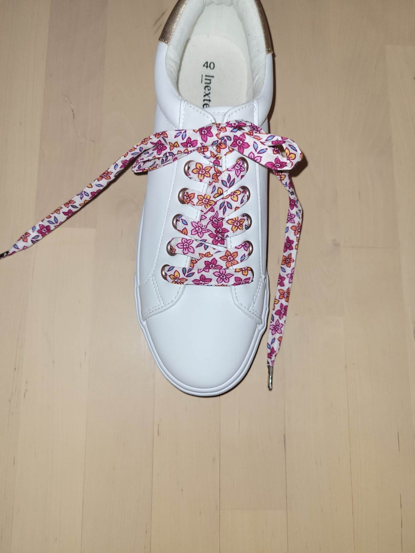 Lacets fleuri viscose bio