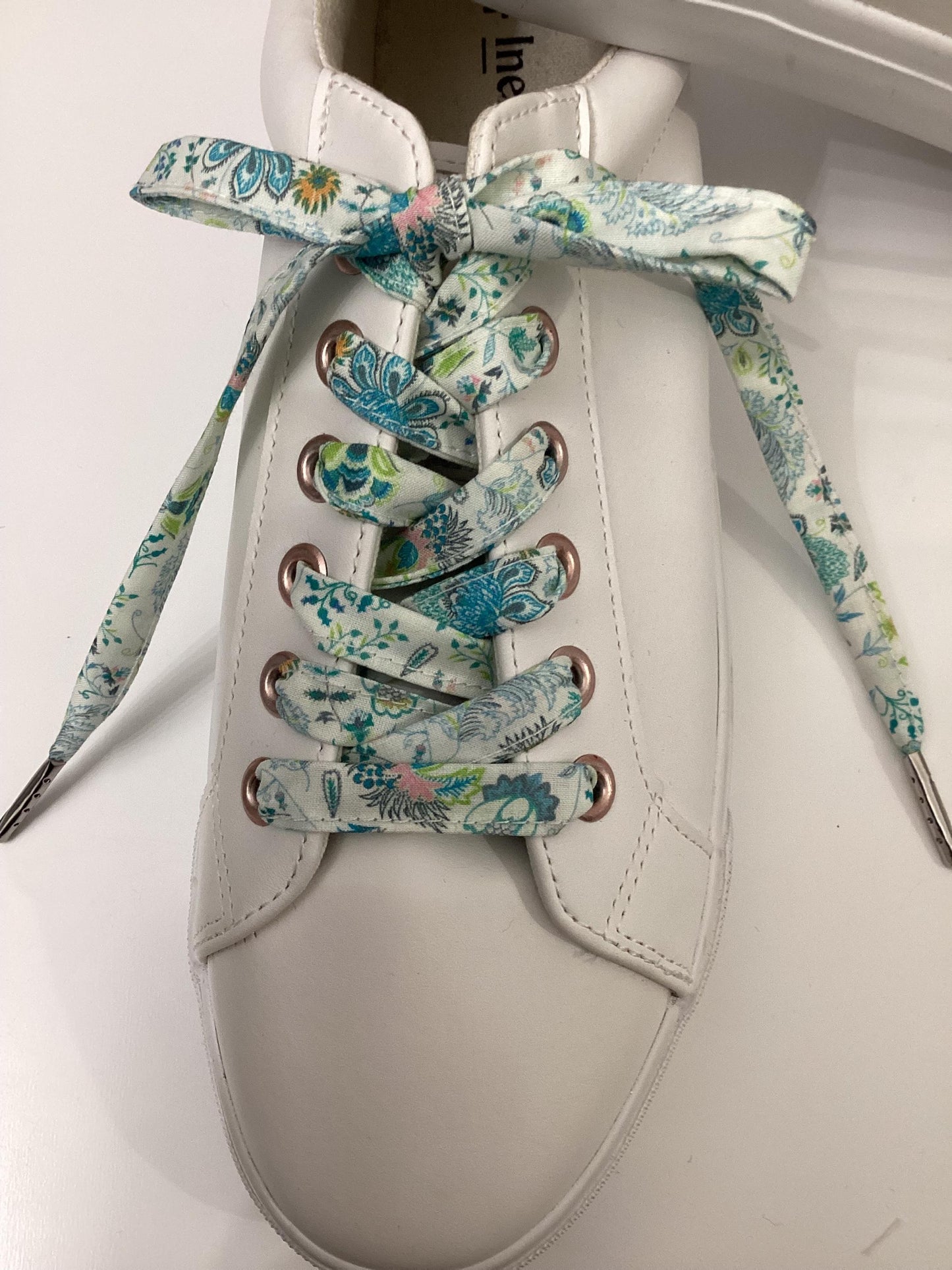 Lacets fleuri viscose