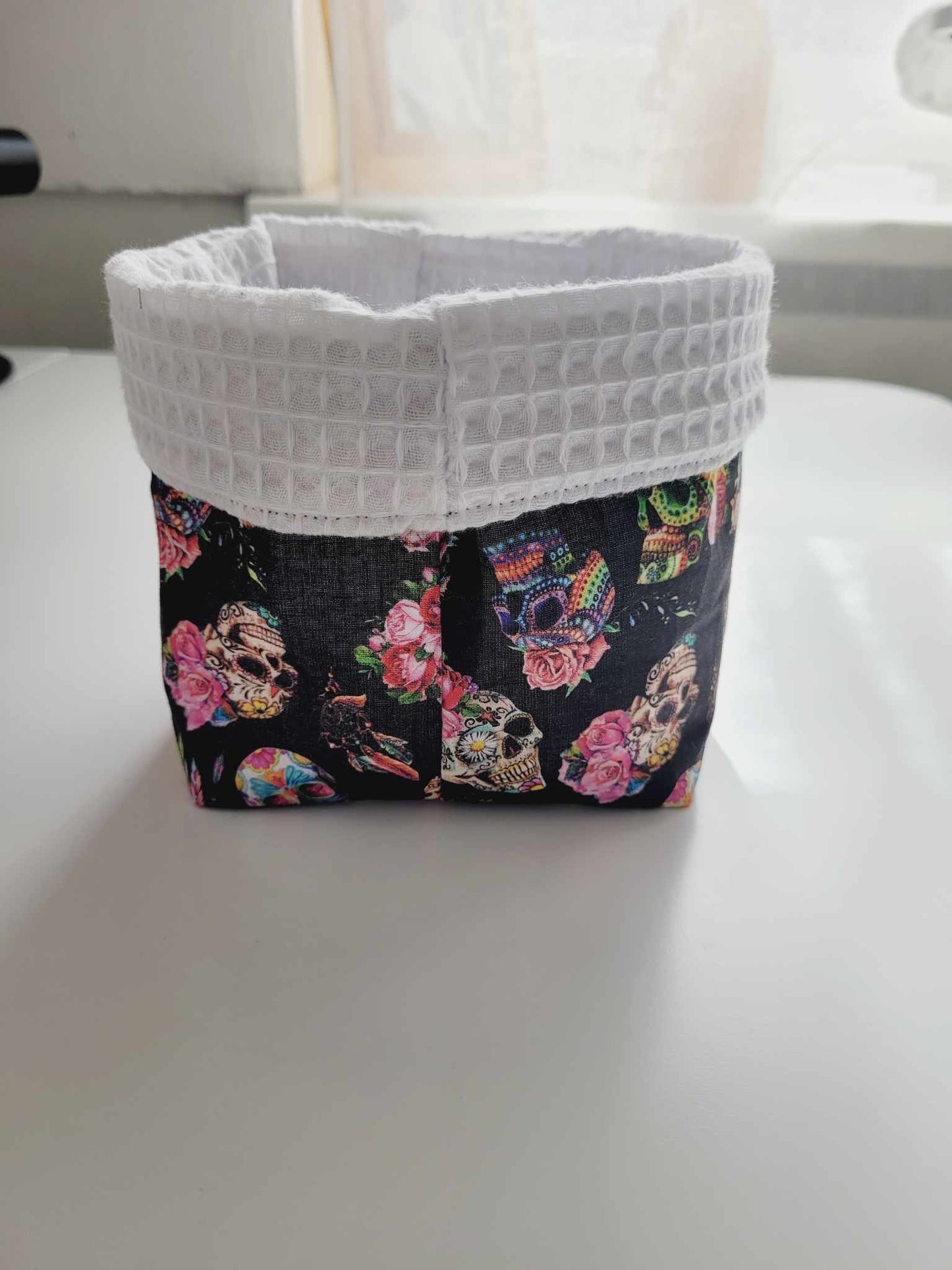 Panier et lingettes tête de mort