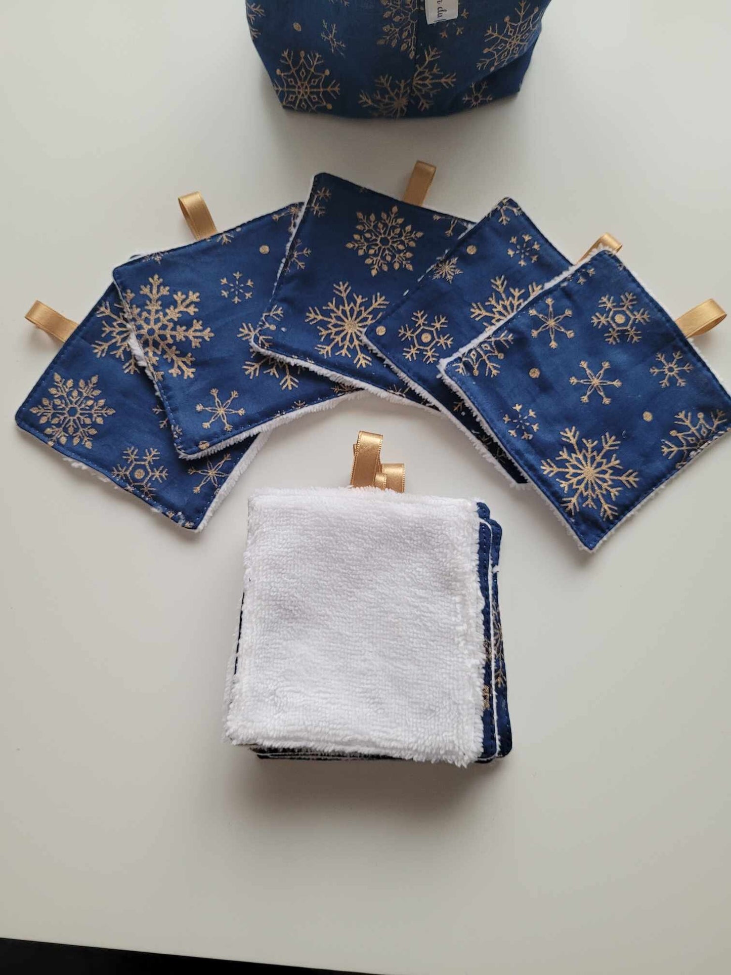 Panier et lingettes démaquillantes