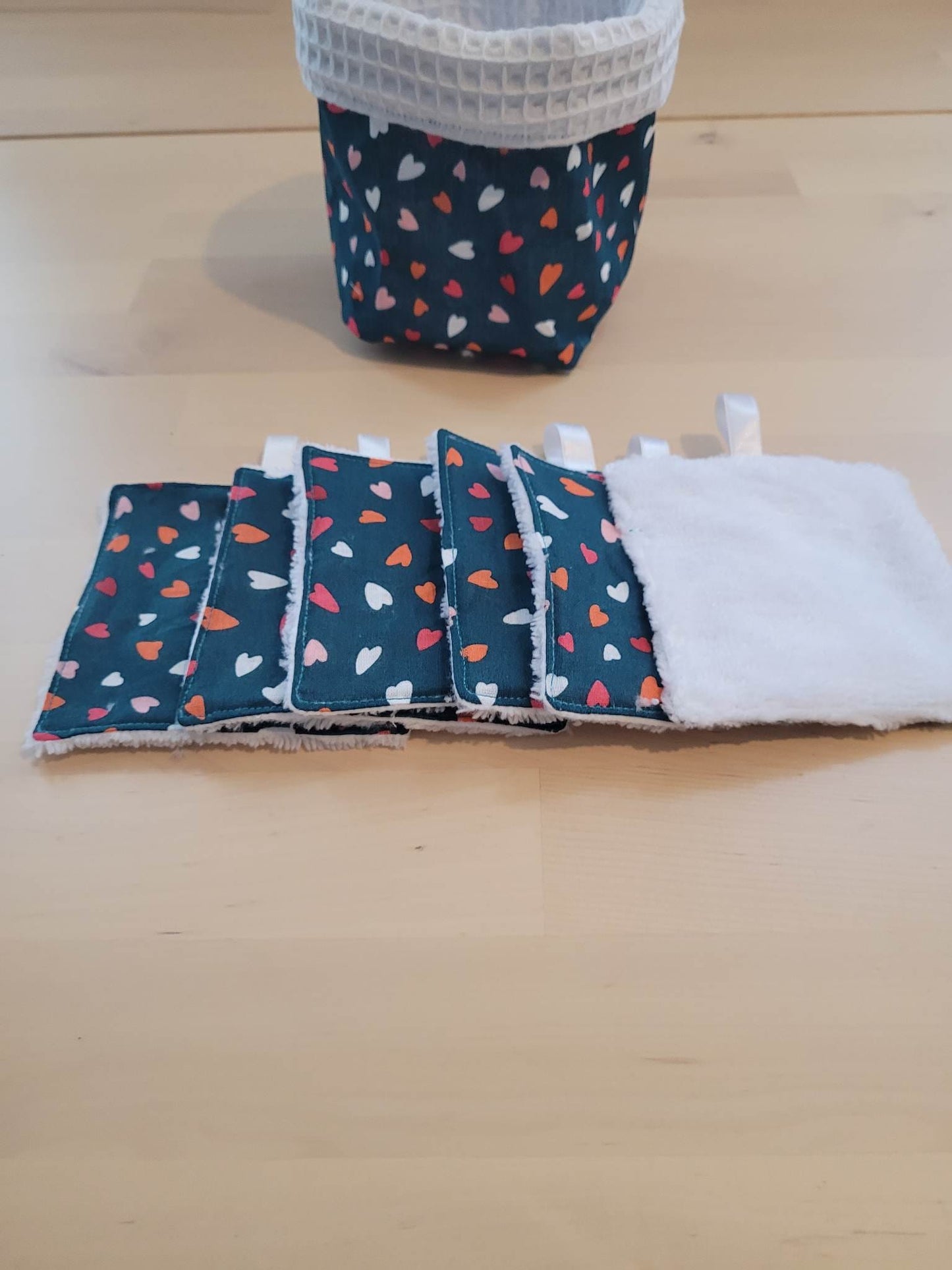 Panier et lingettes lavable coeur bio