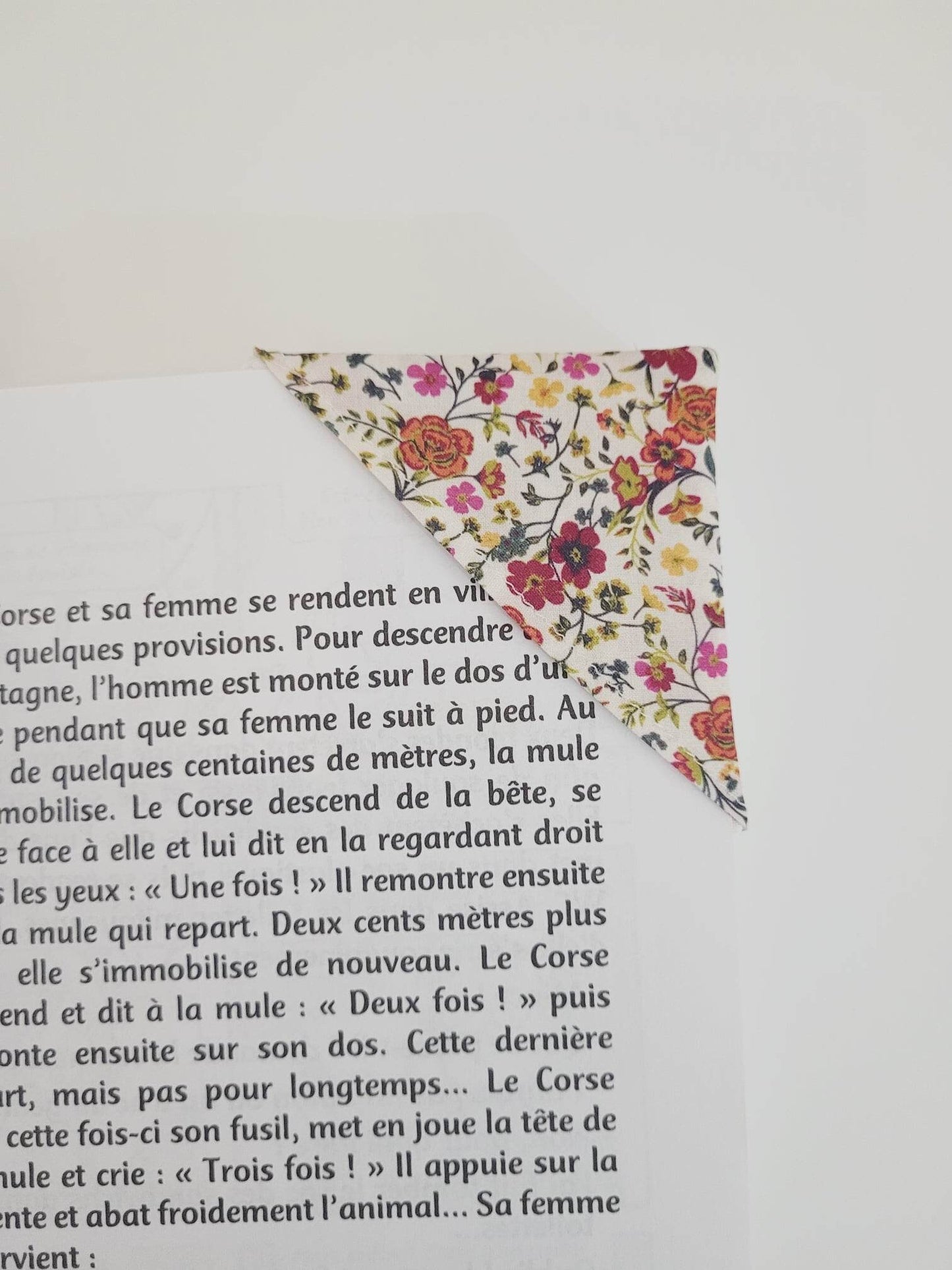 Marque-pages fleuri en tissu coton