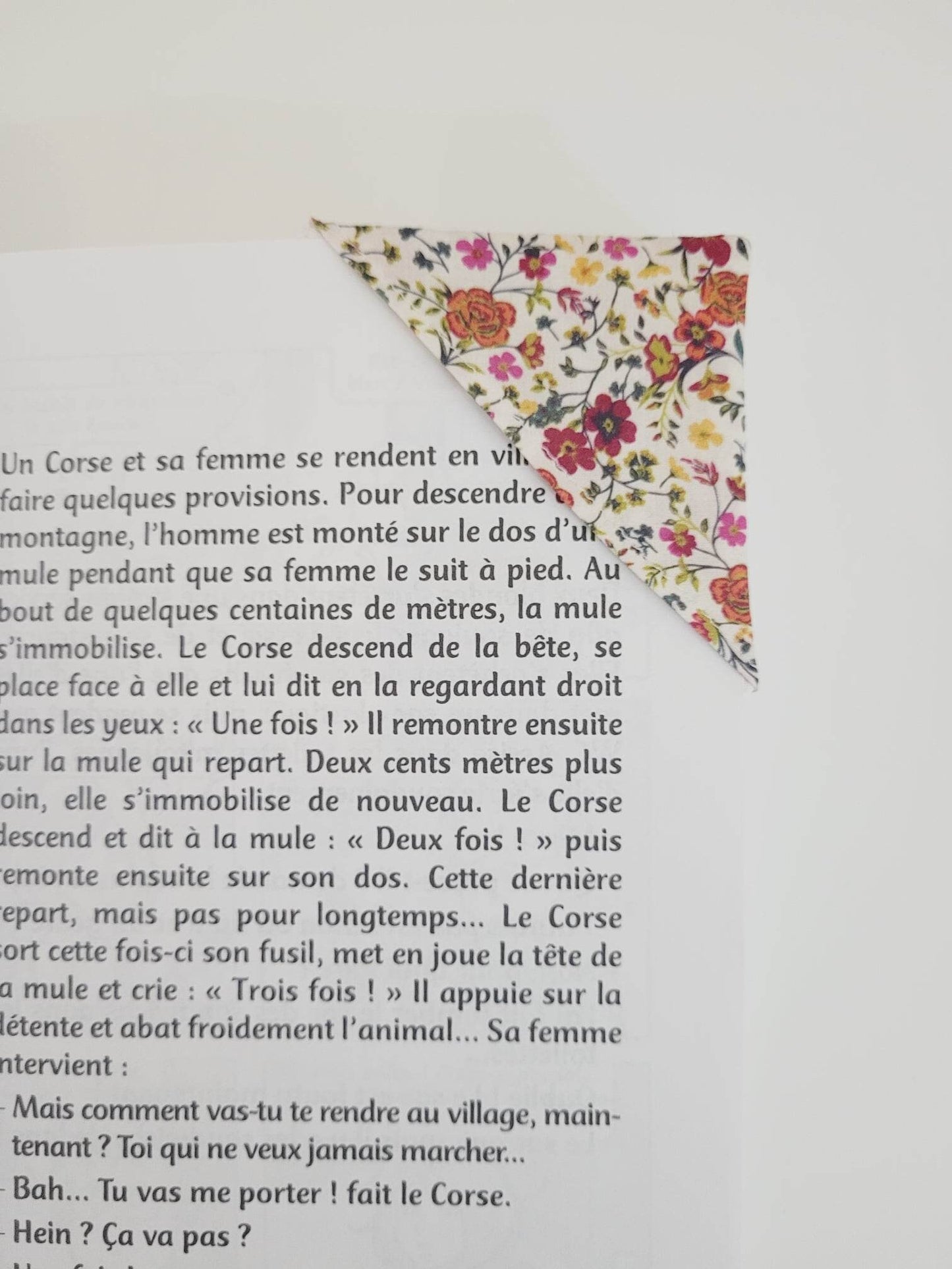 Marque-pages fleuri en tissu coton