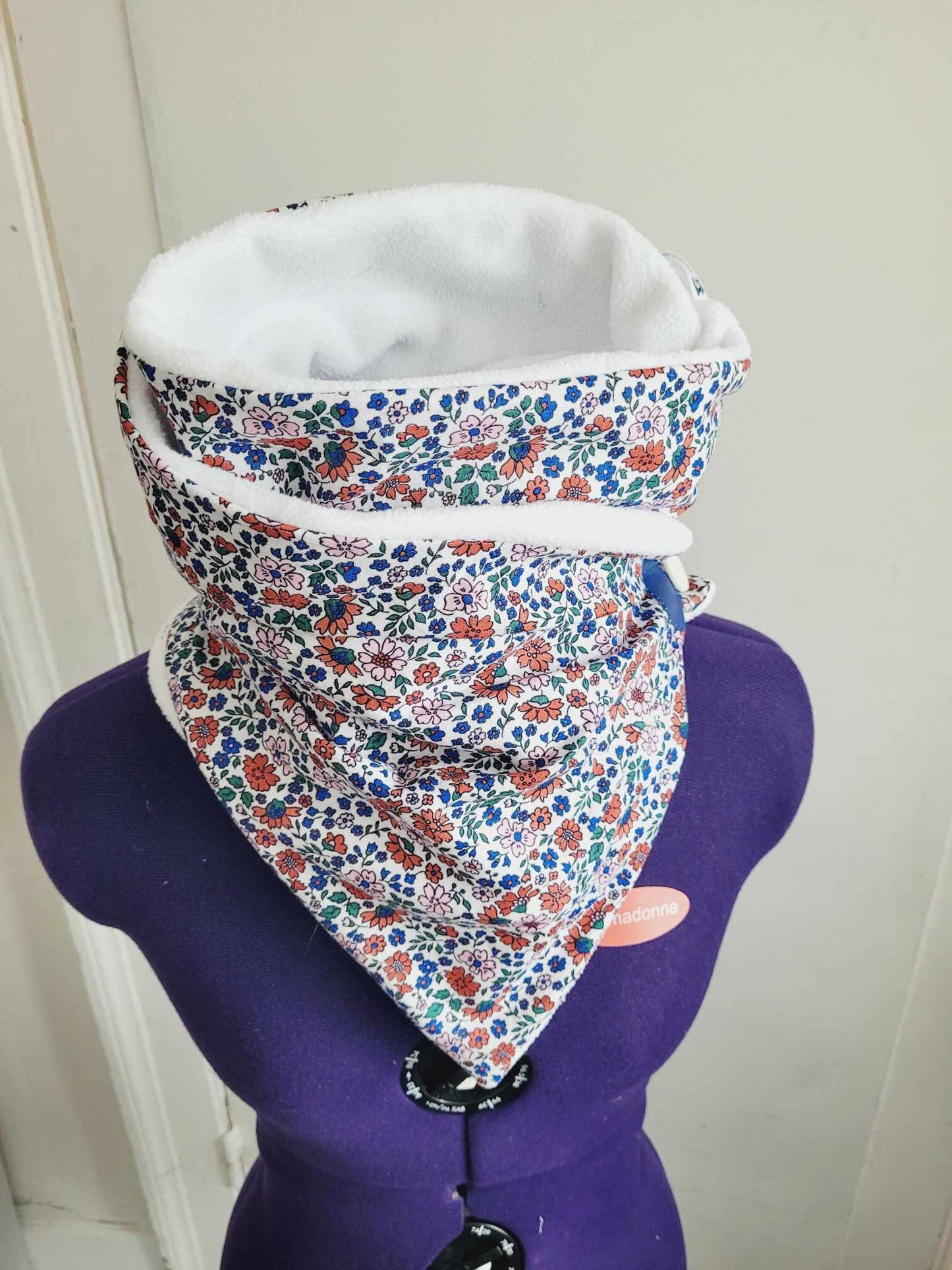 Echarpe polaire fleuri