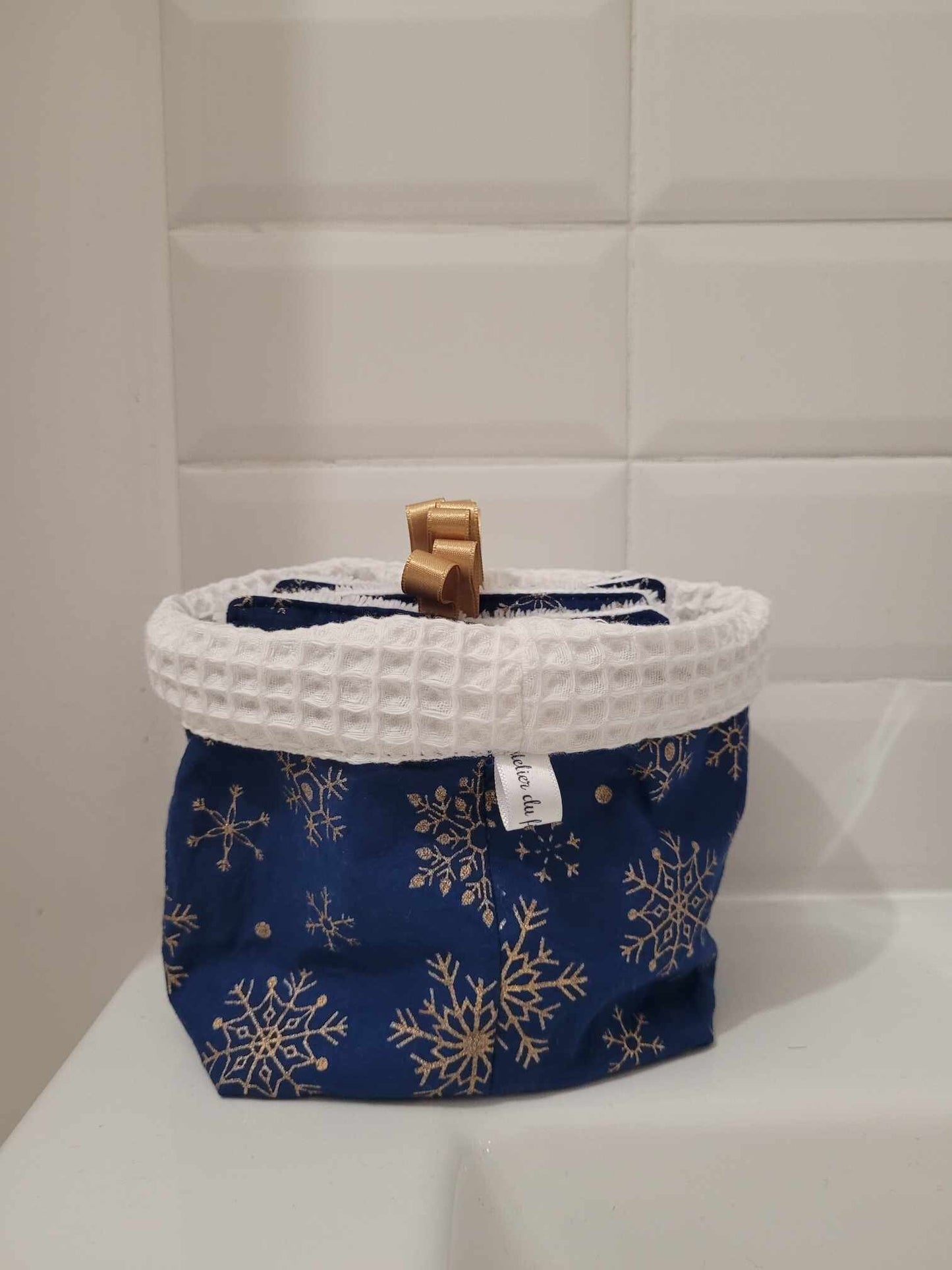 Panier et lingettes démaquillantes