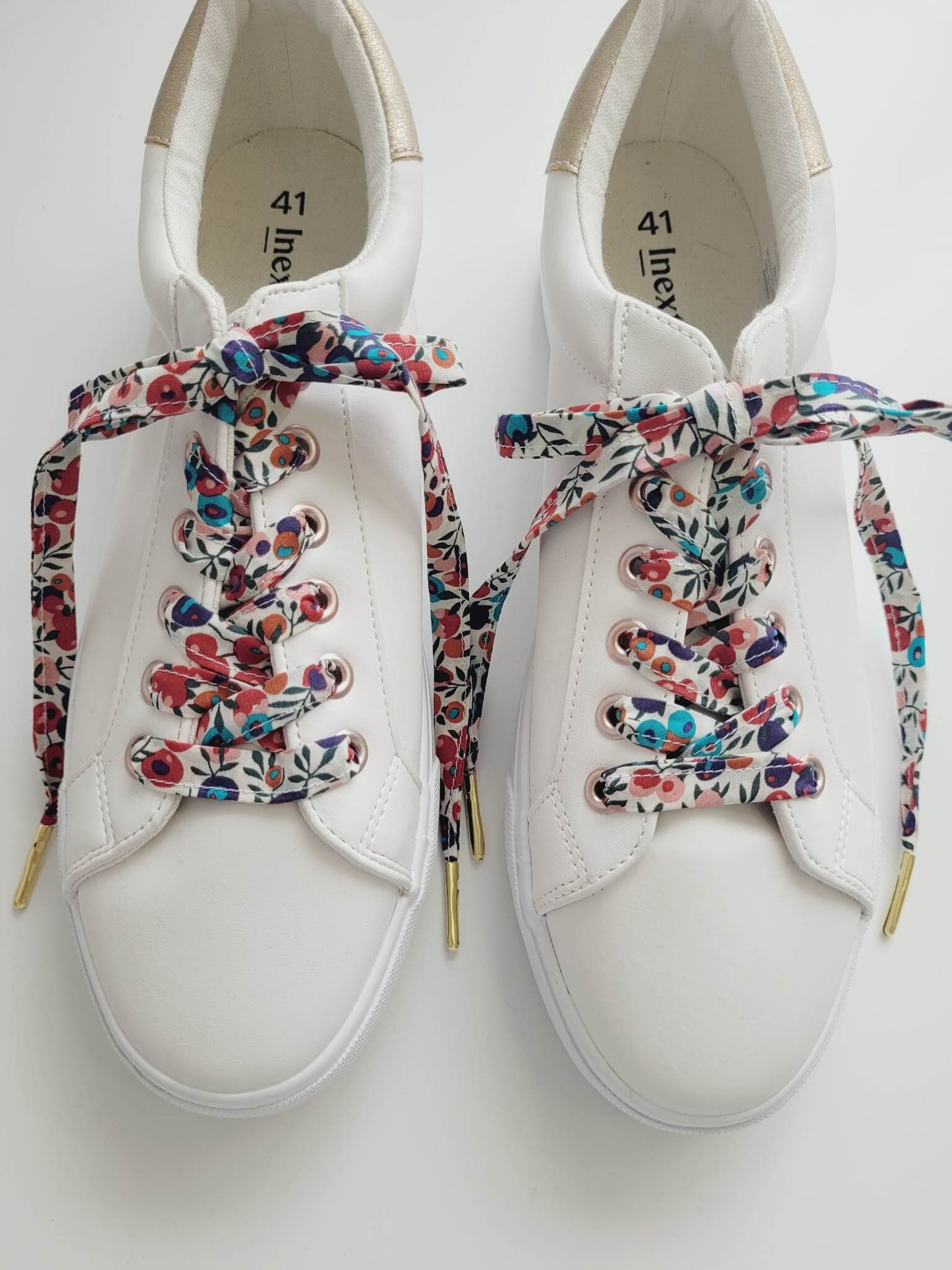 Lacets fleuri liberty