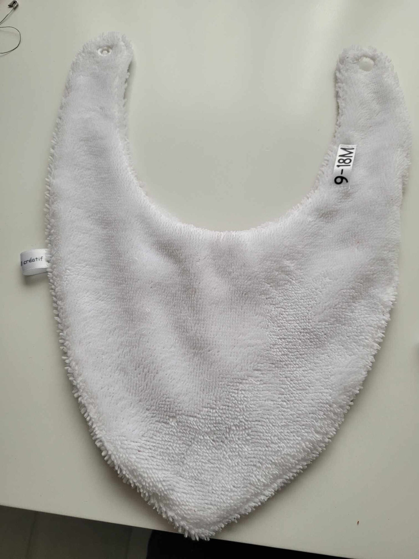 Bavoir bandana rouge orangé