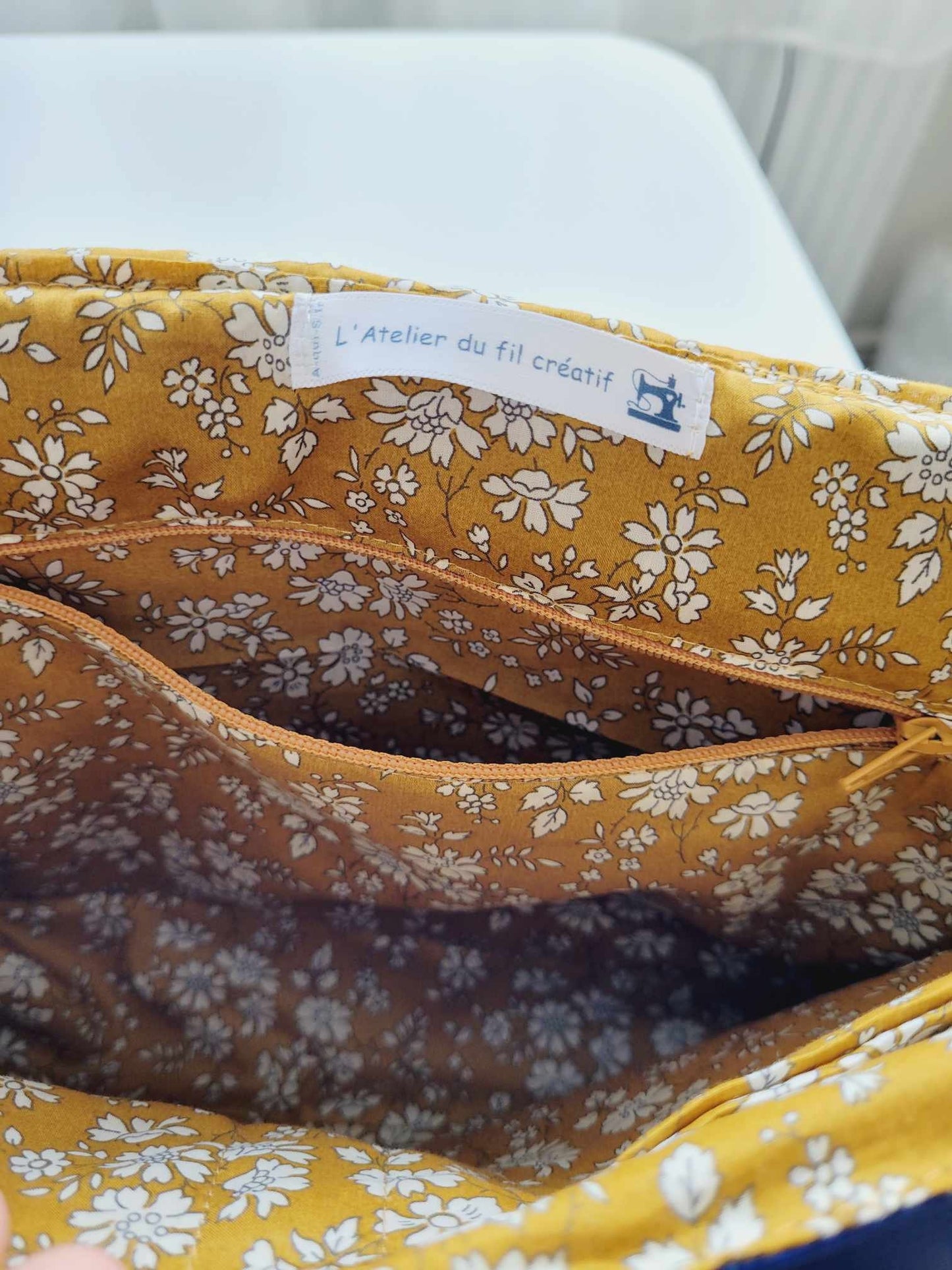 Sac à main simili cuir bleu marine et tissu liberty