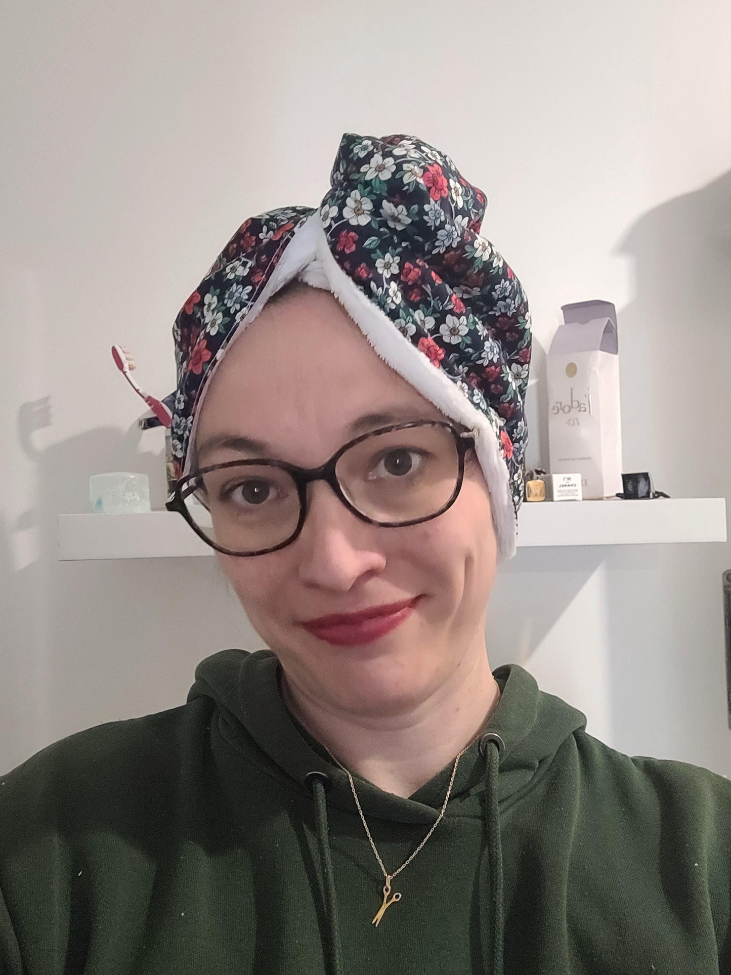 Serviette Turban en éponge premium et tissu fleuri