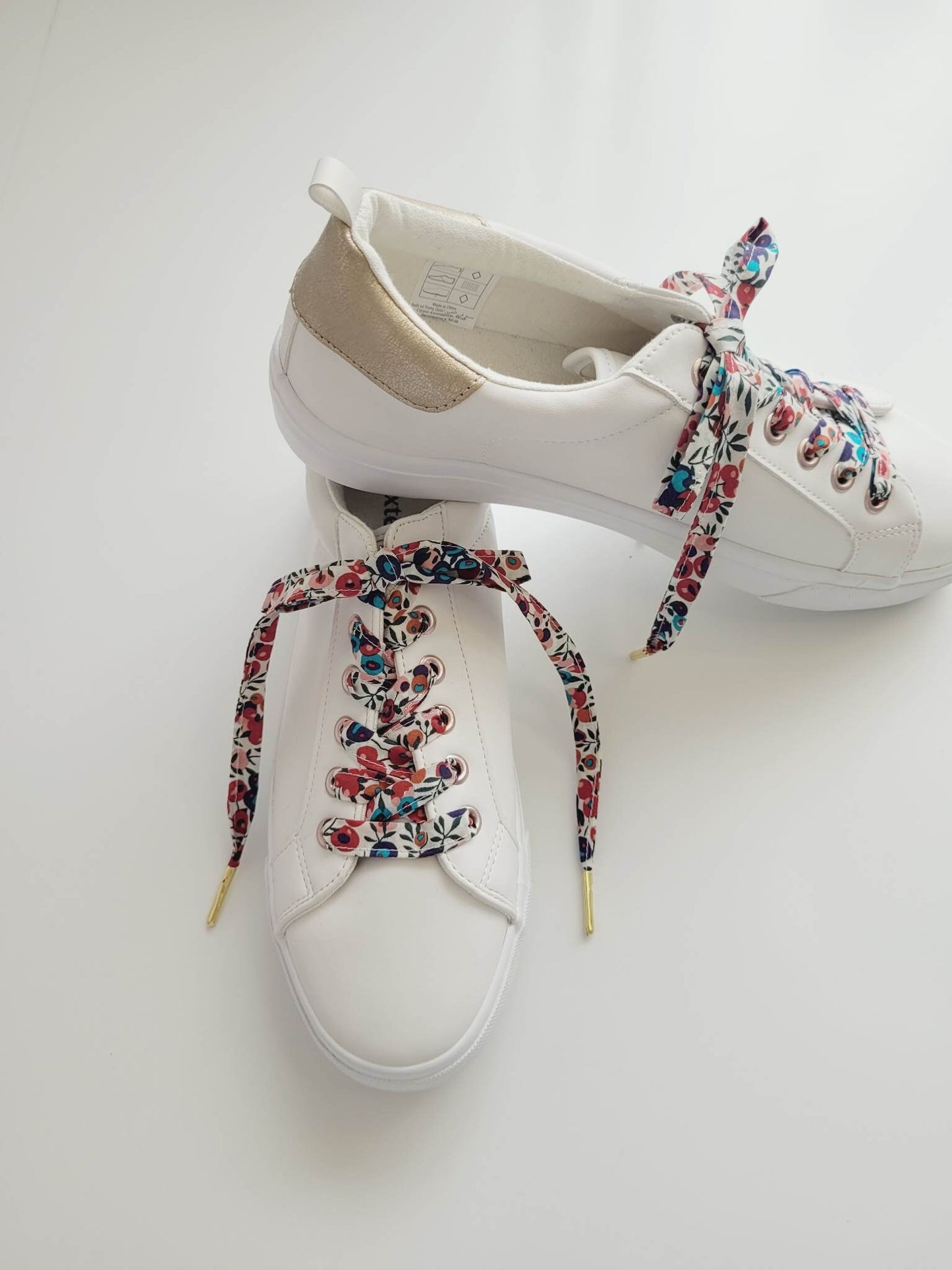 Lacets fleuri liberty