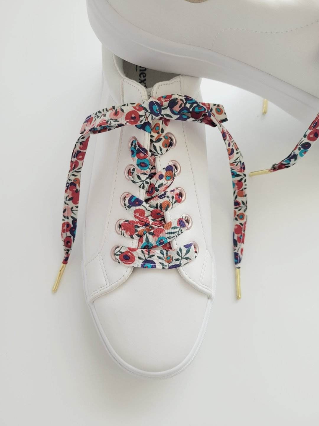 Lacets fleuri liberty