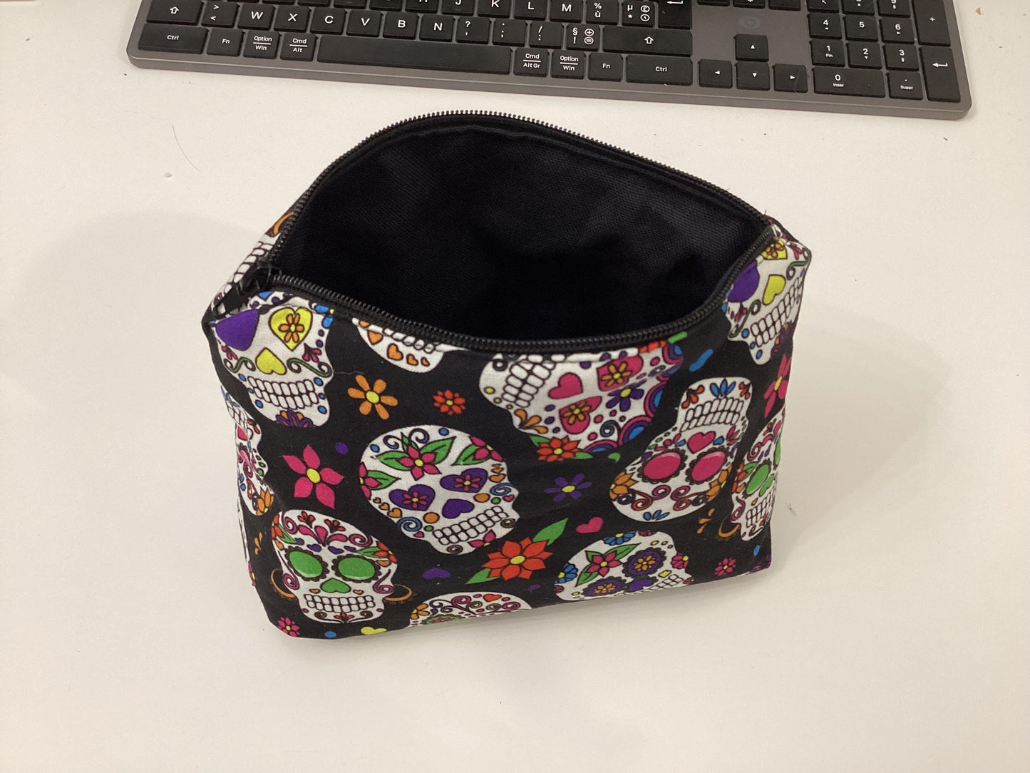 trousse  à maquillage tête de mort