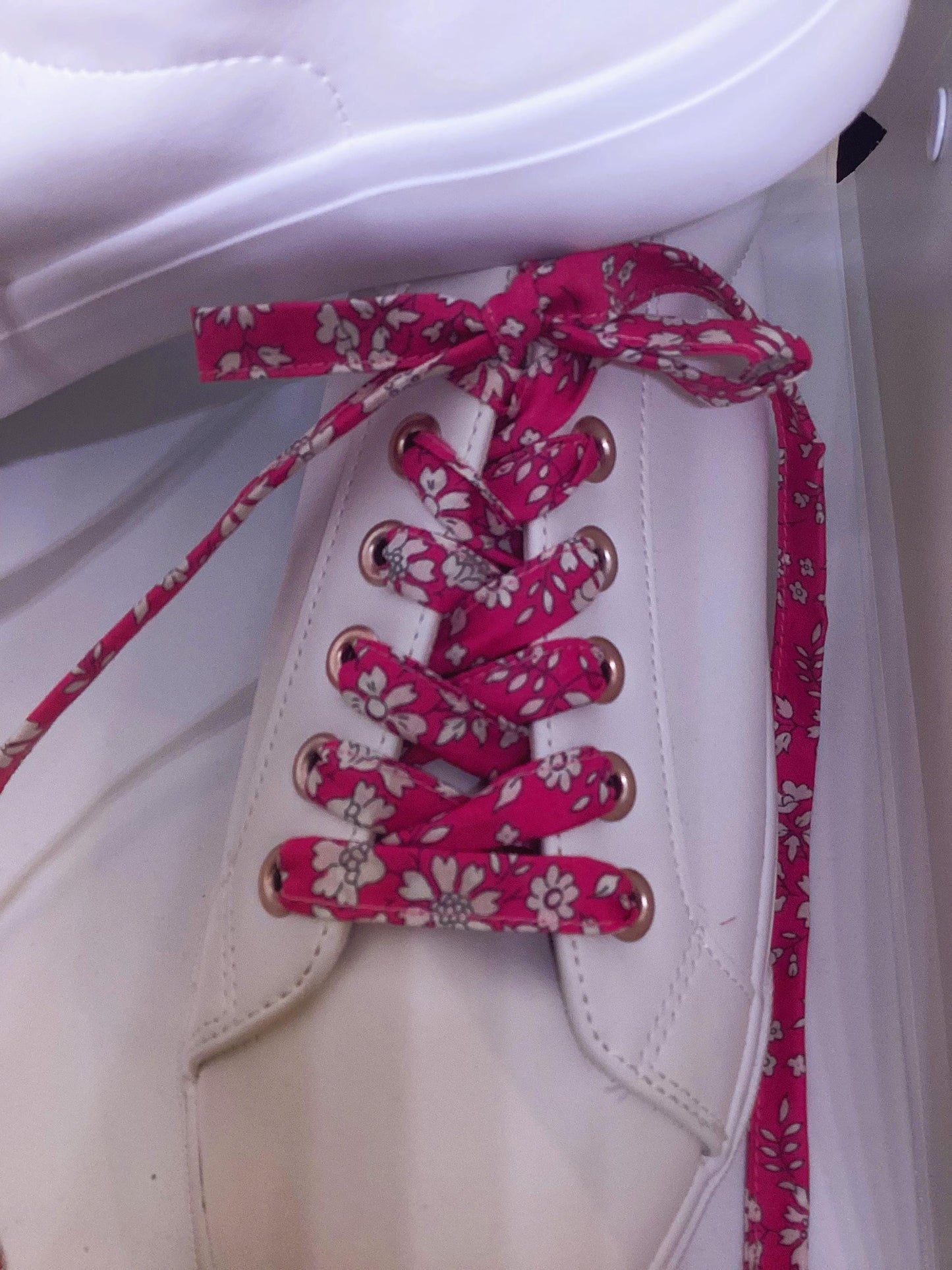 Lacets fleuri liberty rose