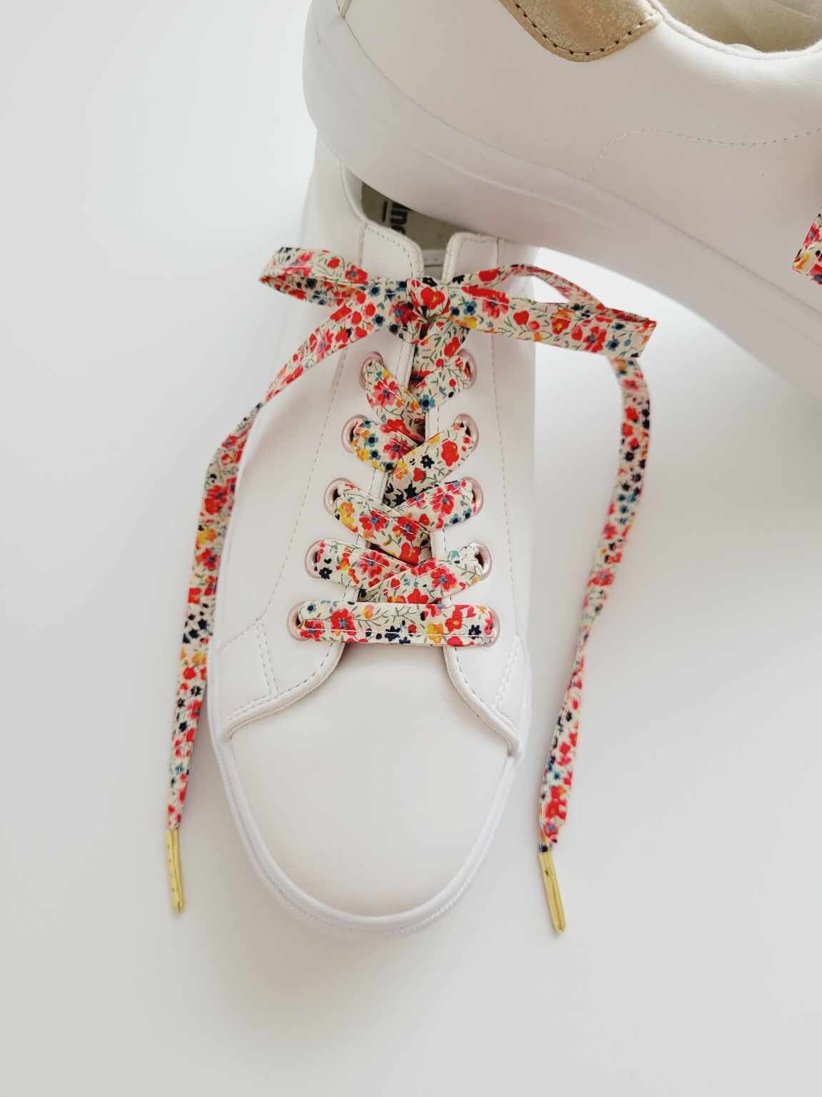 Lacets fleuri liberty