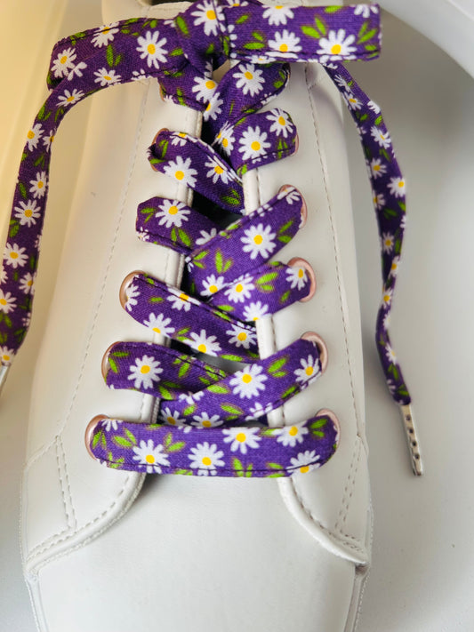 Lacets fleuri violet
