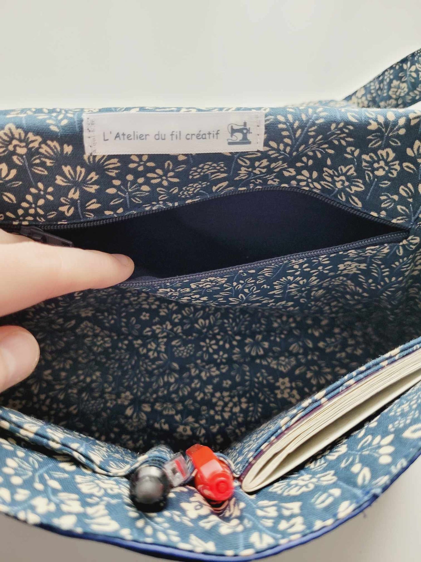 Sac à main simili cuir fleuri