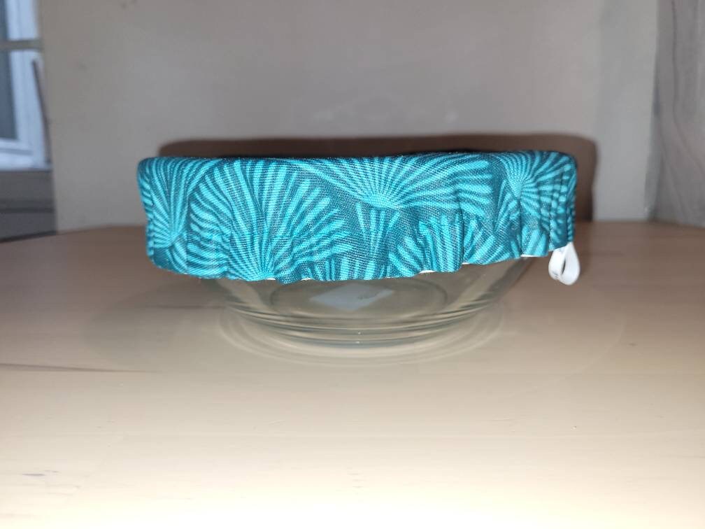 Charlotte alimentaire en tissu avec motif feuilles