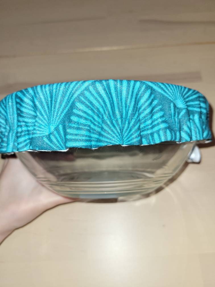 Charlotte alimentaire en tissu avec motif feuilles