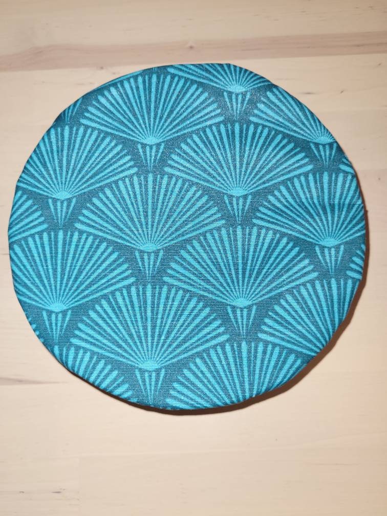 Charlotte alimentaire en tissu avec motif feuilles