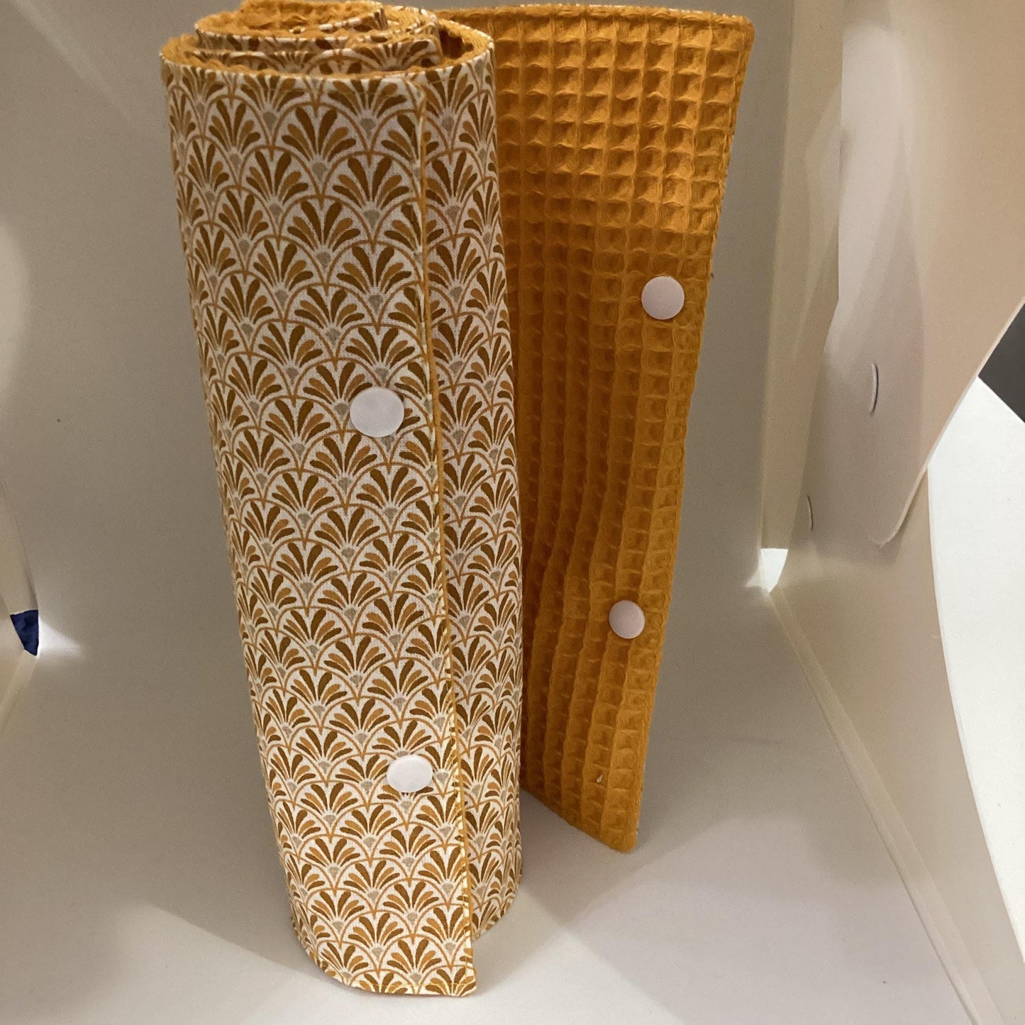 Essuie tout réutilisable motif style japonais moutarde.