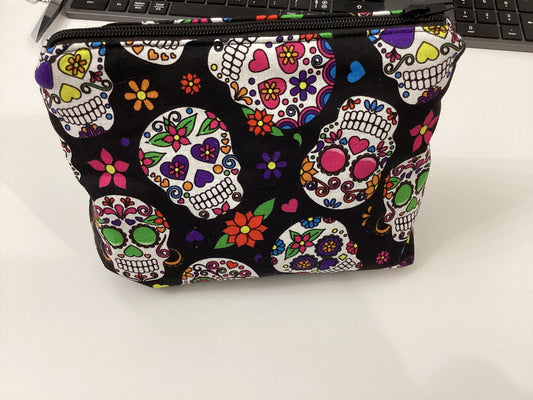 trousse  à maquillage tête de mort