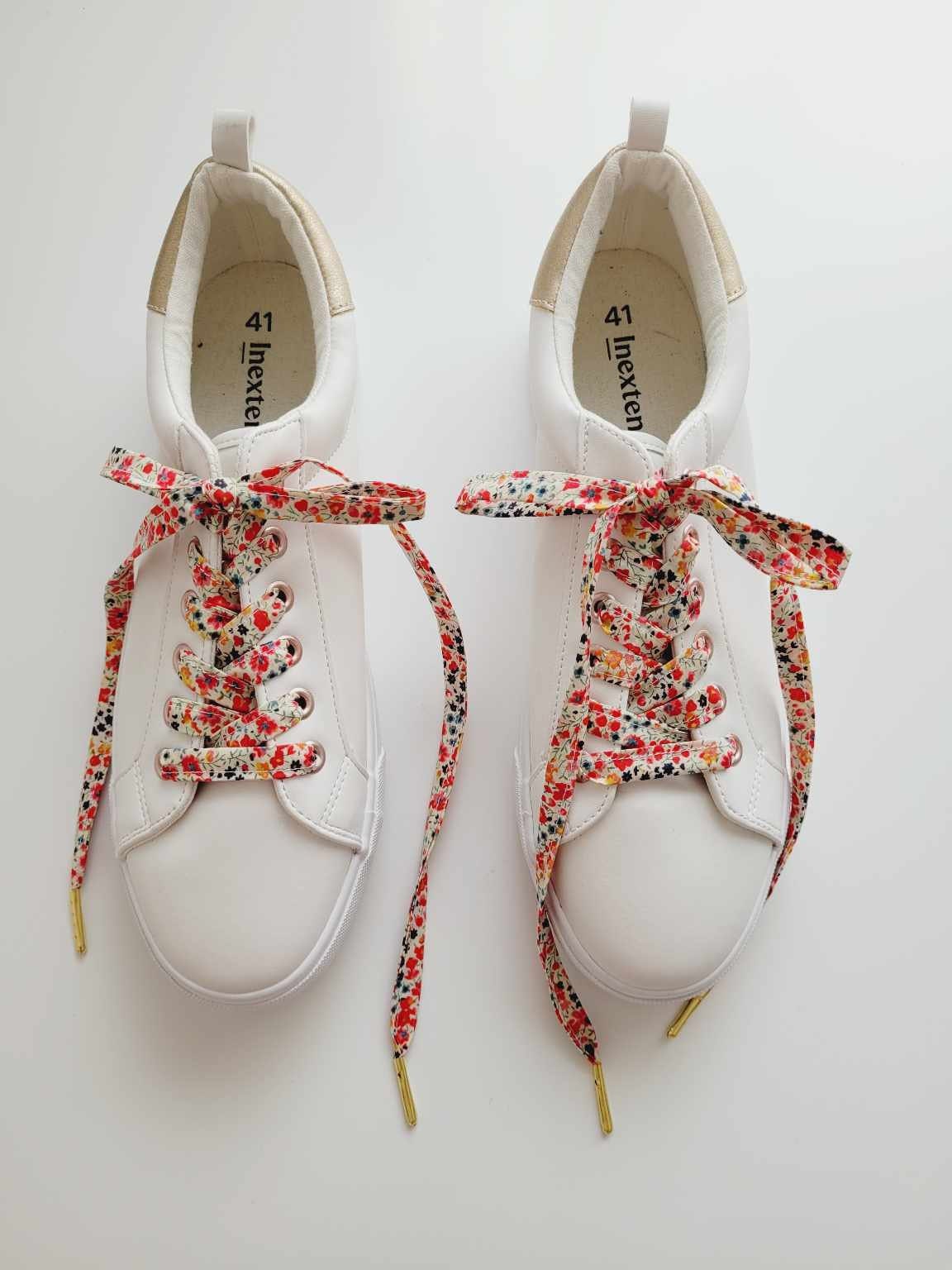 Lacets fleuri liberty