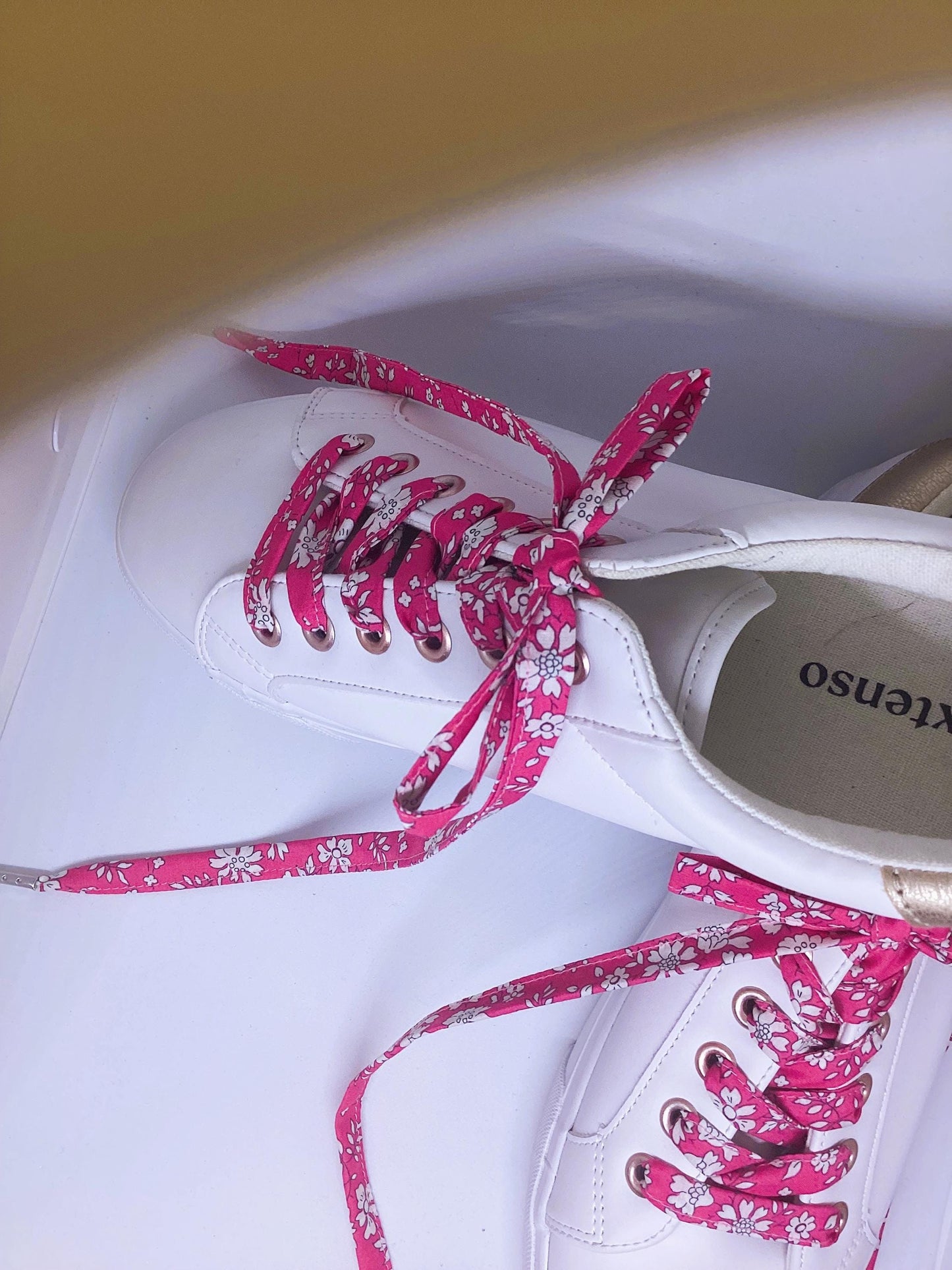 Lacets fleuri liberty rose