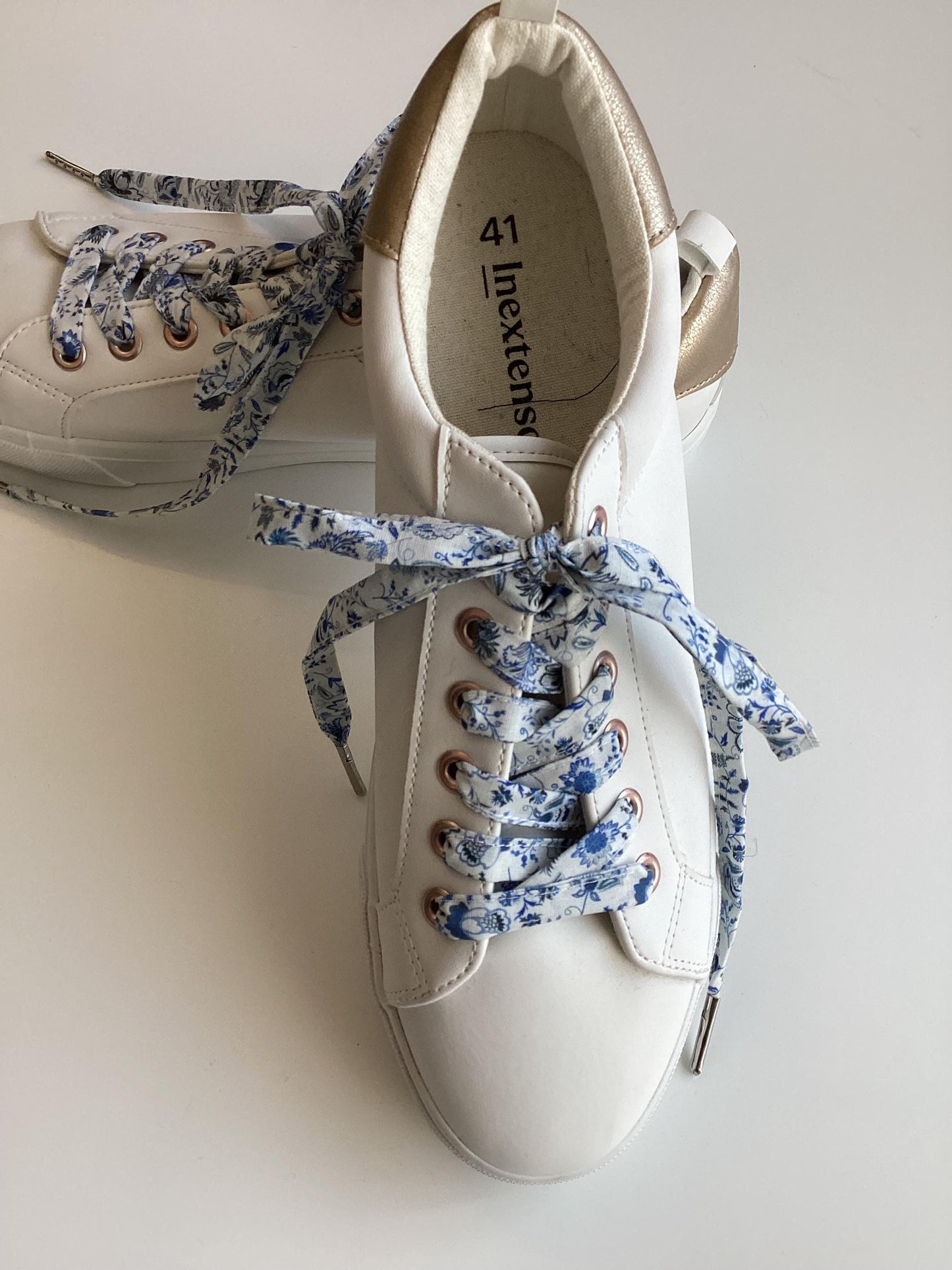 Lacets fleuri en coton