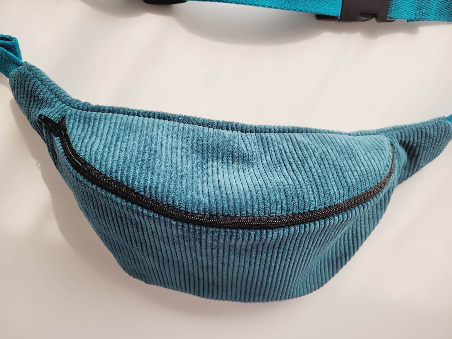 SAC banane en velours côtelé