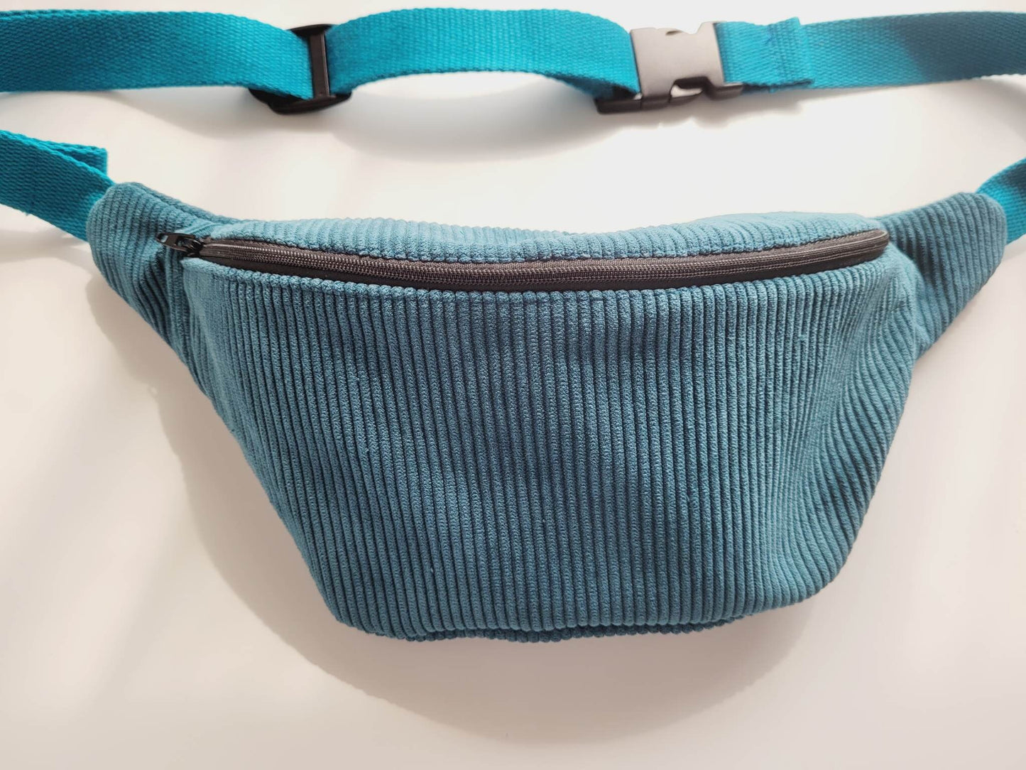 SAC banane en velours côtelé