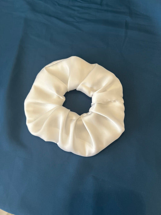 chouchou en tissu, scrunchies femme chic, accessoire cheveux, mode