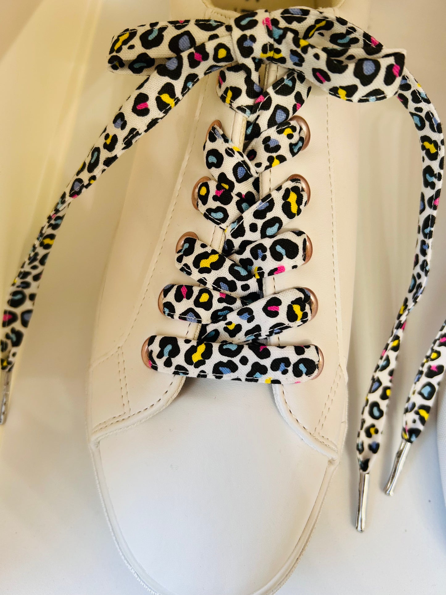 Lacets panthère en tissu coton