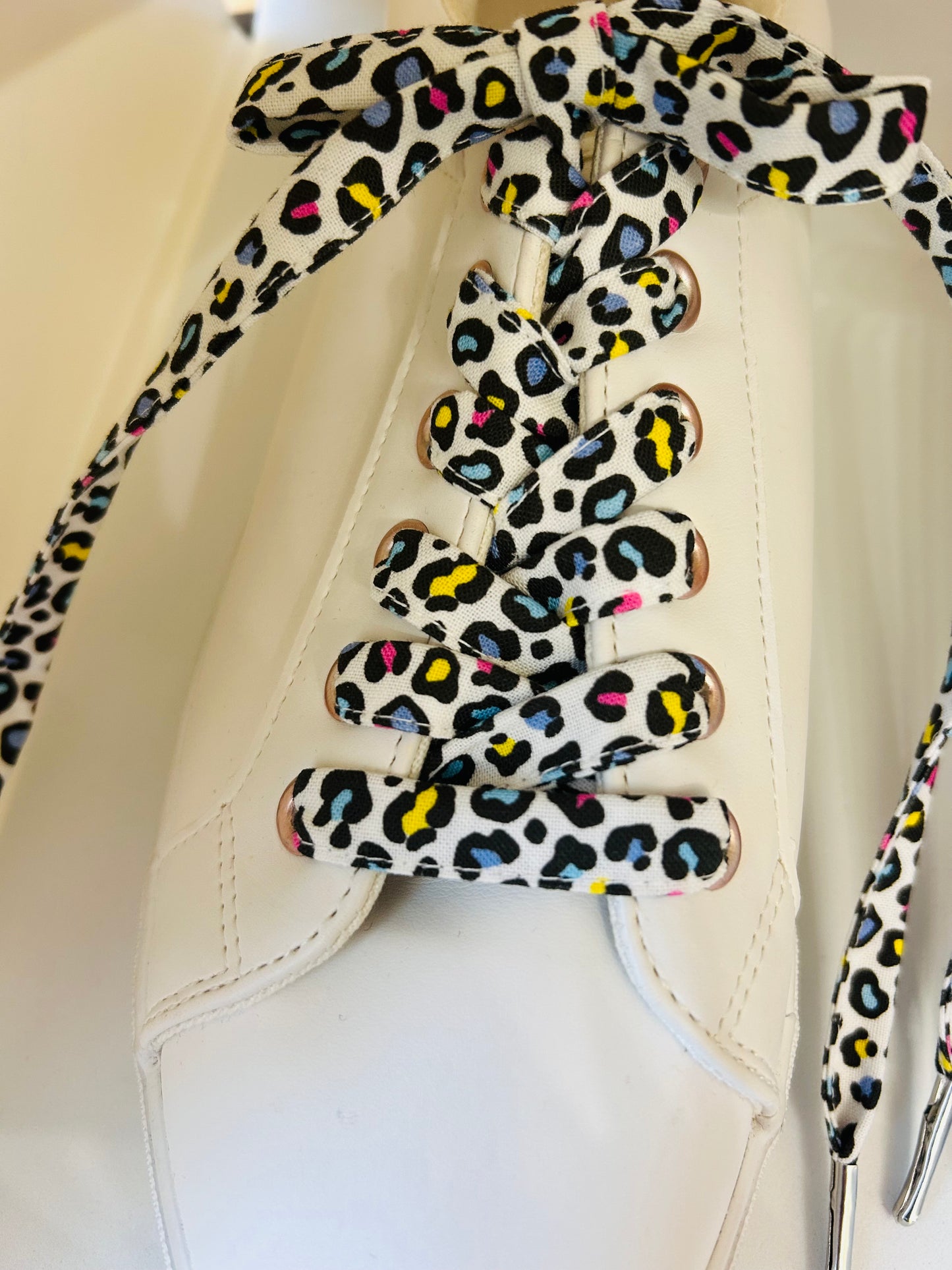 Lacets panthère en tissu coton