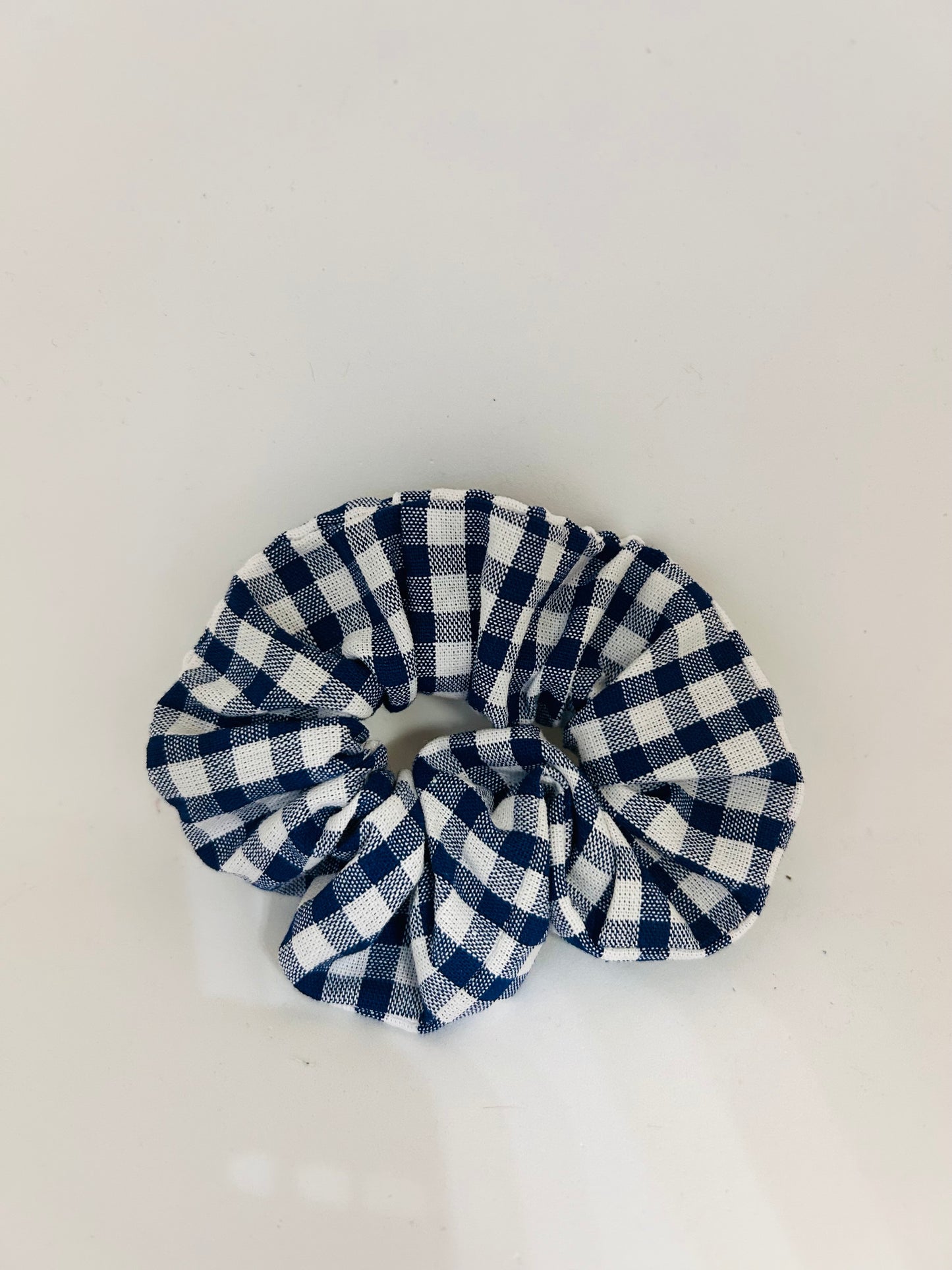 mini chouchou en tissu, mini scrunchies femme chic, accessoire cheveux, mode