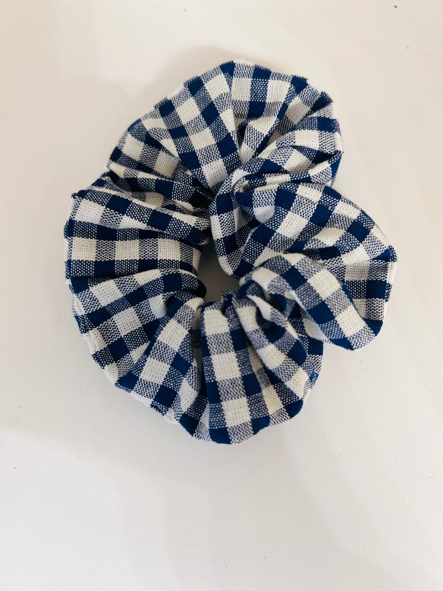 mini chouchou en tissu, mini scrunchies femme chic, accessoire cheveux, mode