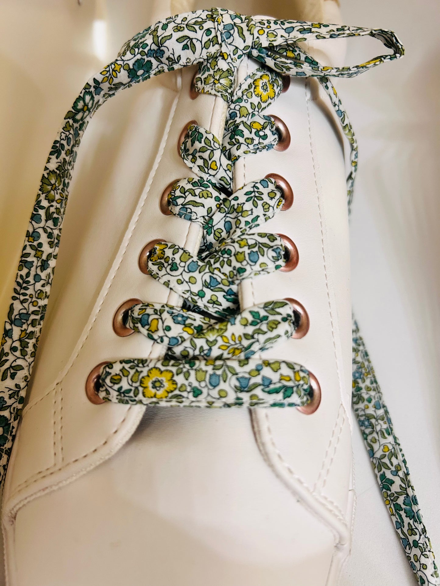 Lacets fleuri liberty en tissu coton