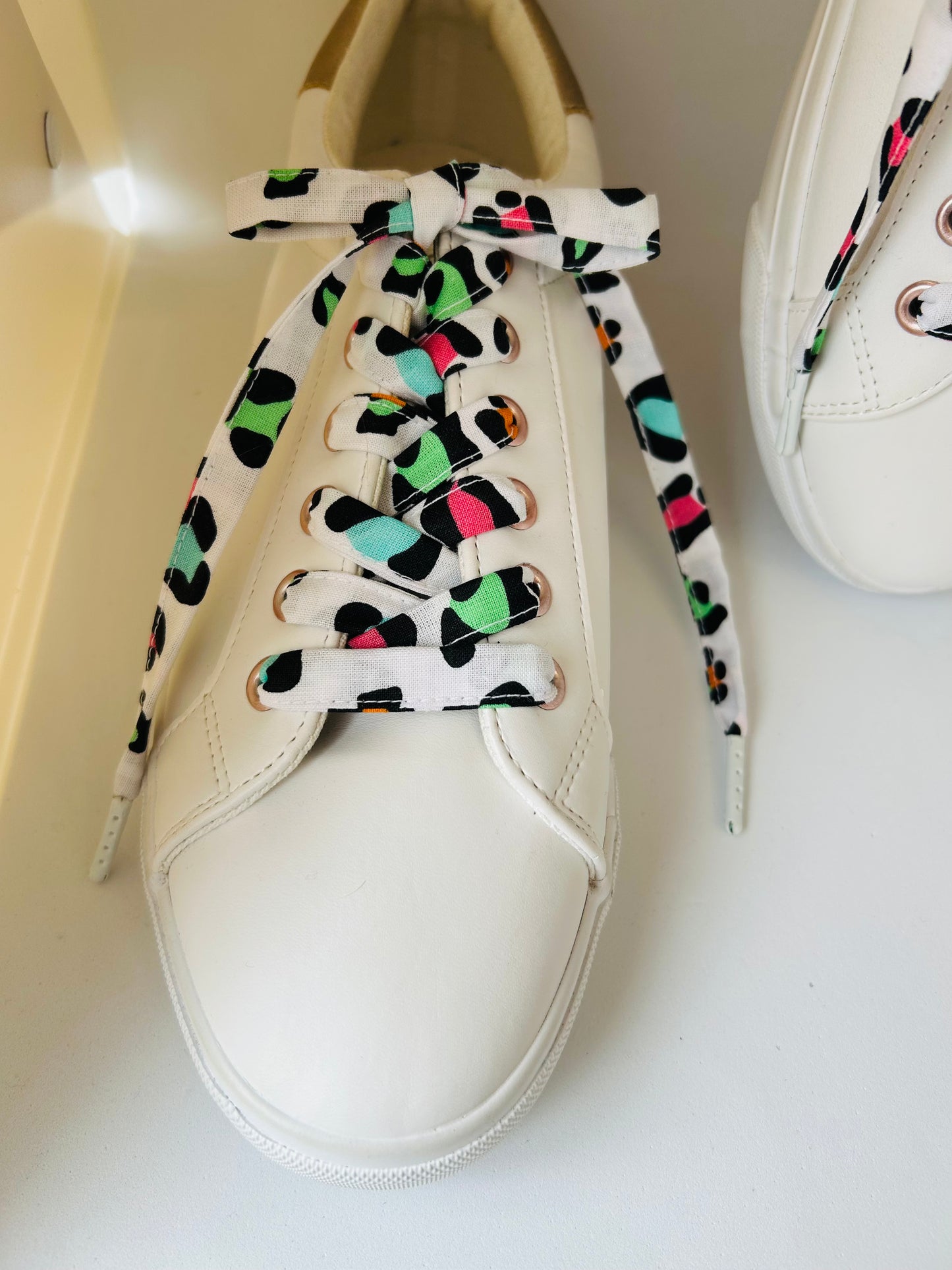 Lacets panthère multicolore fait main