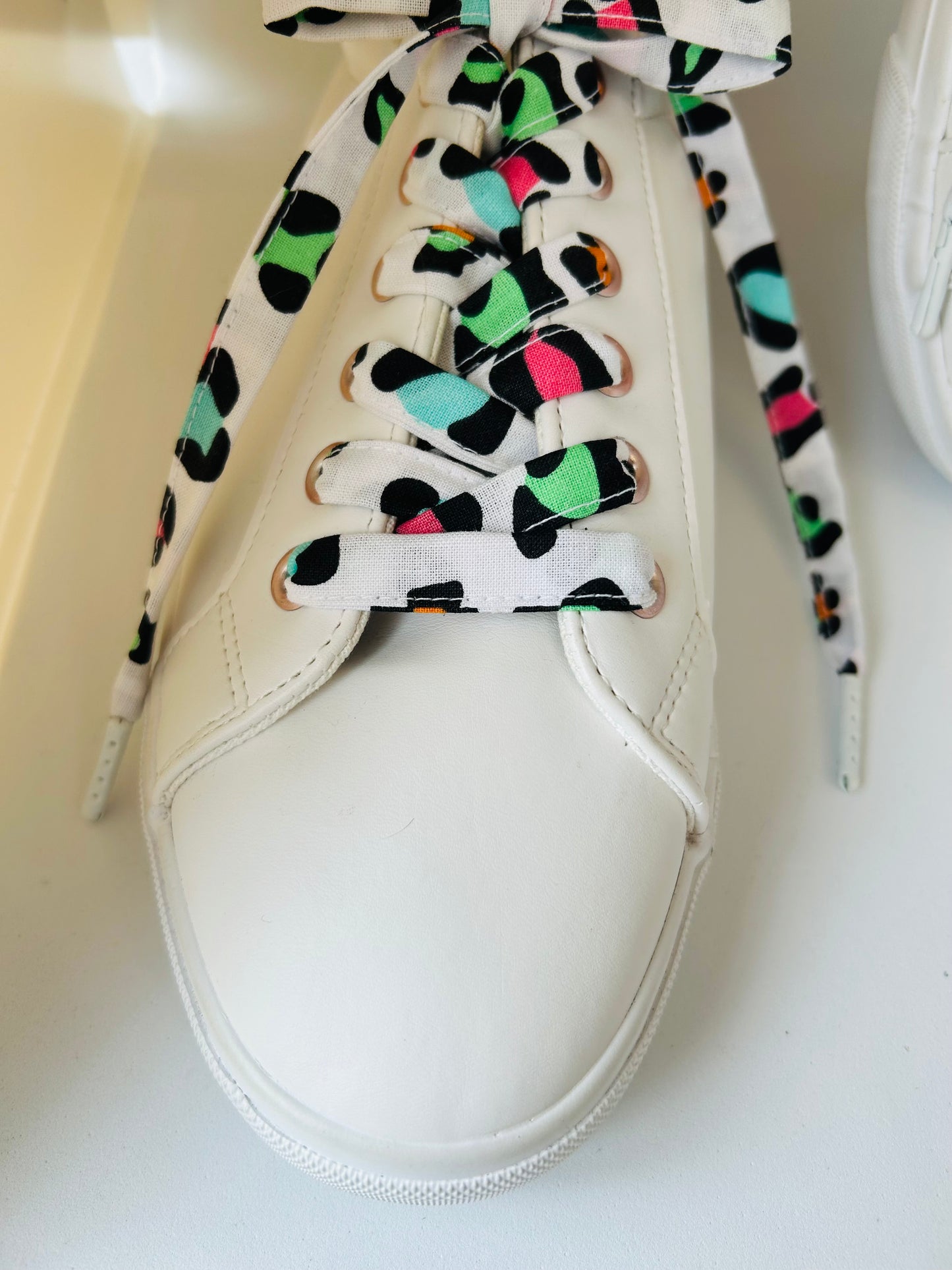 Lacets panthère multicolore fait main