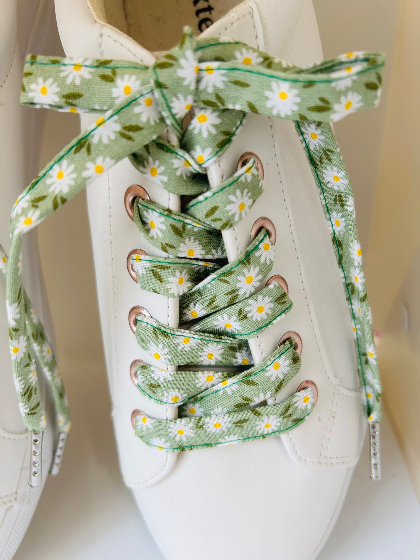 Lacets fleuri